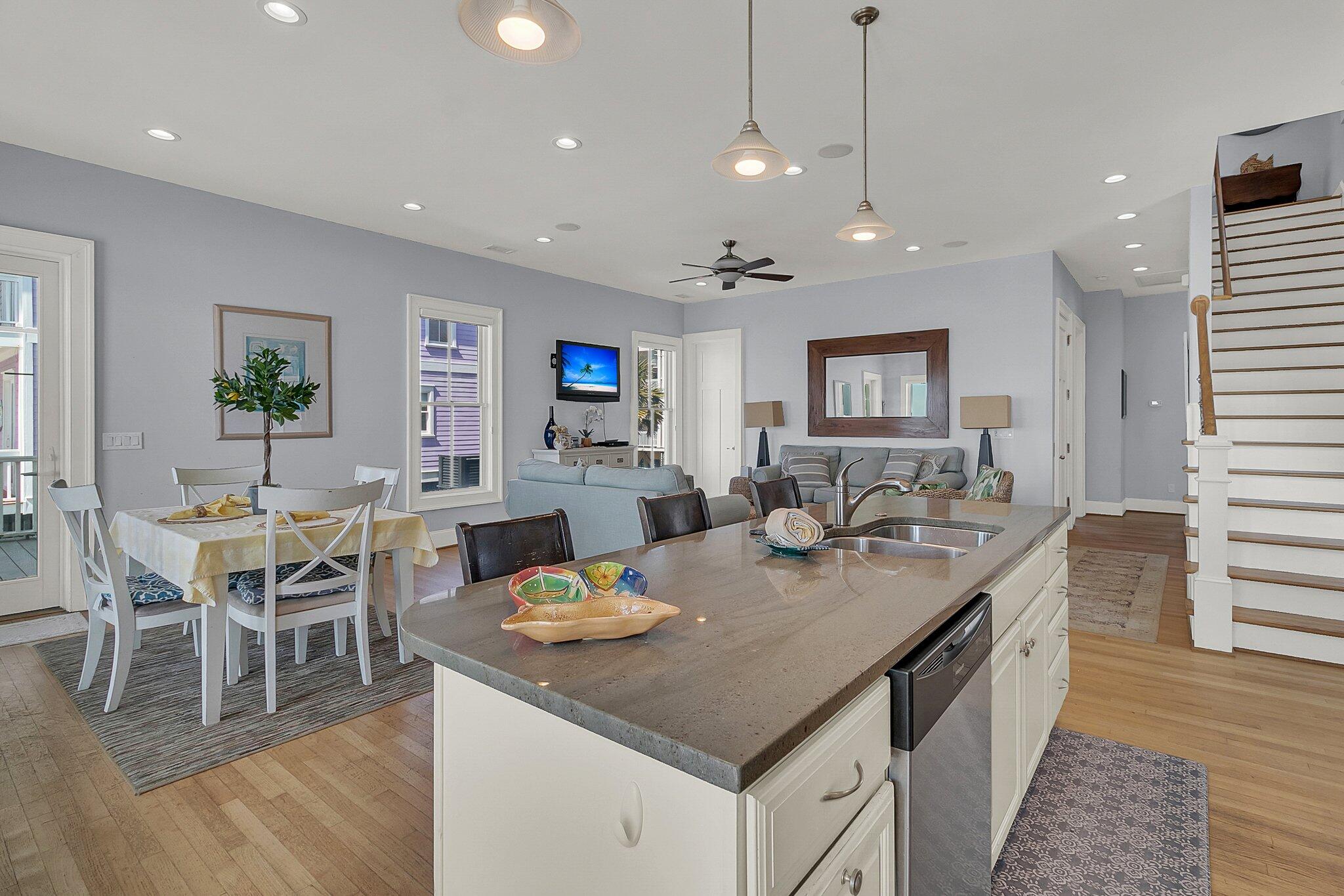 1681 E Ashley Avenue # B Unit: A & B