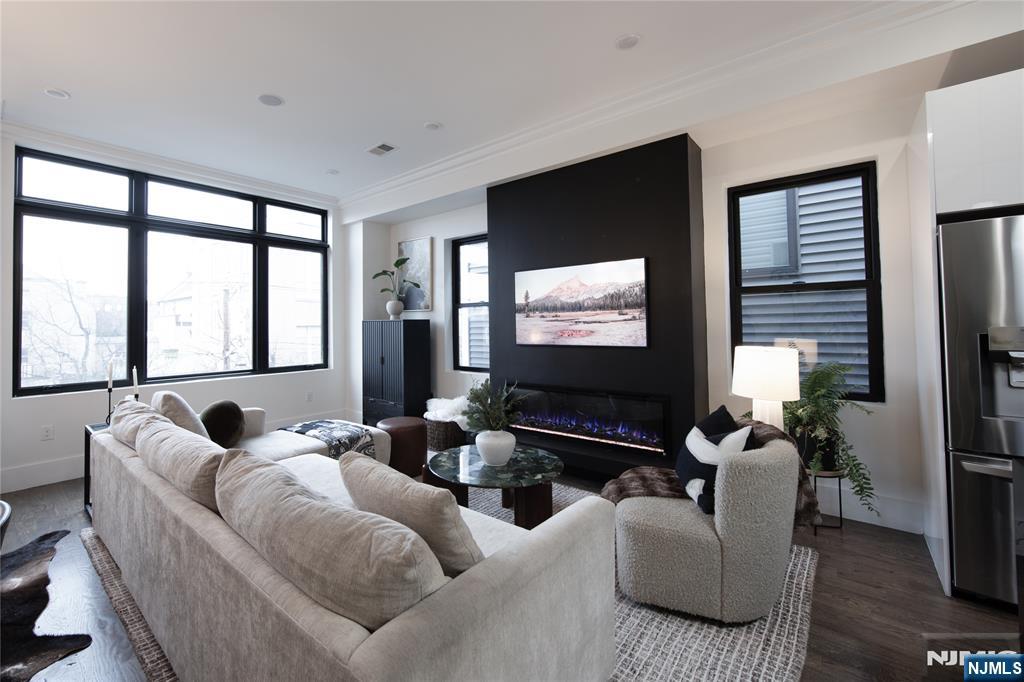 198 Sherman Avenue 2