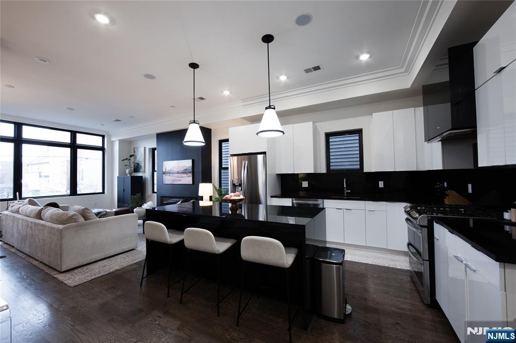 198 Sherman Avenue 2