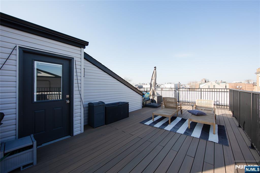 198 Sherman Avenue 2