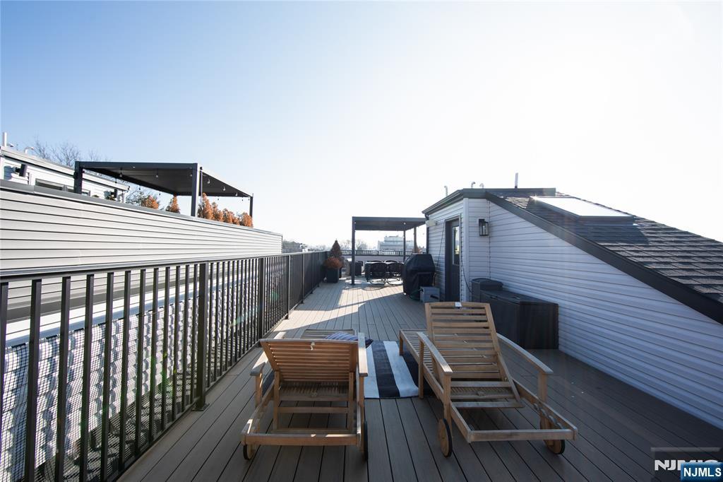 198 Sherman Avenue 2
