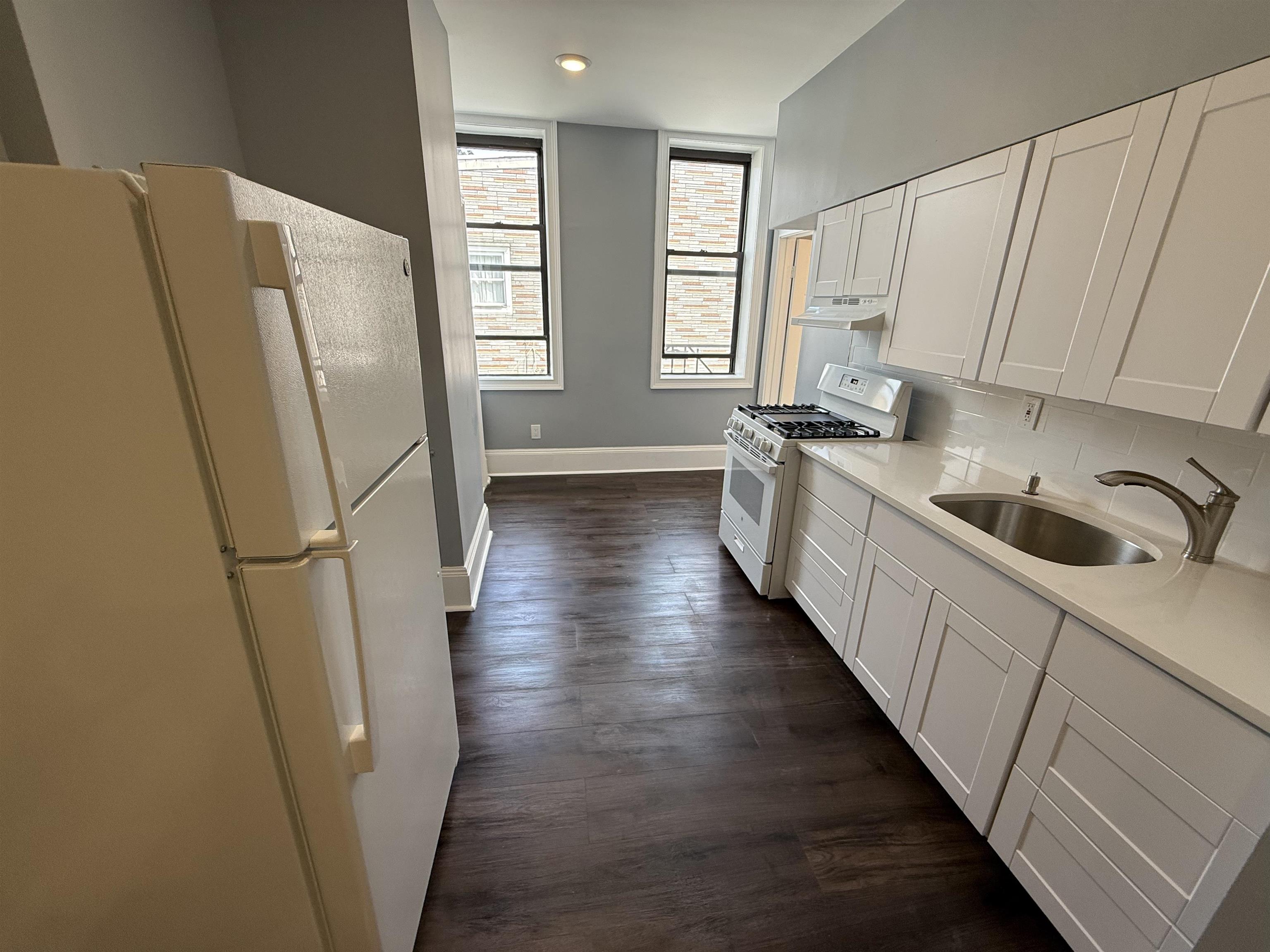 900 BERGENLINE AVE Unit: 7