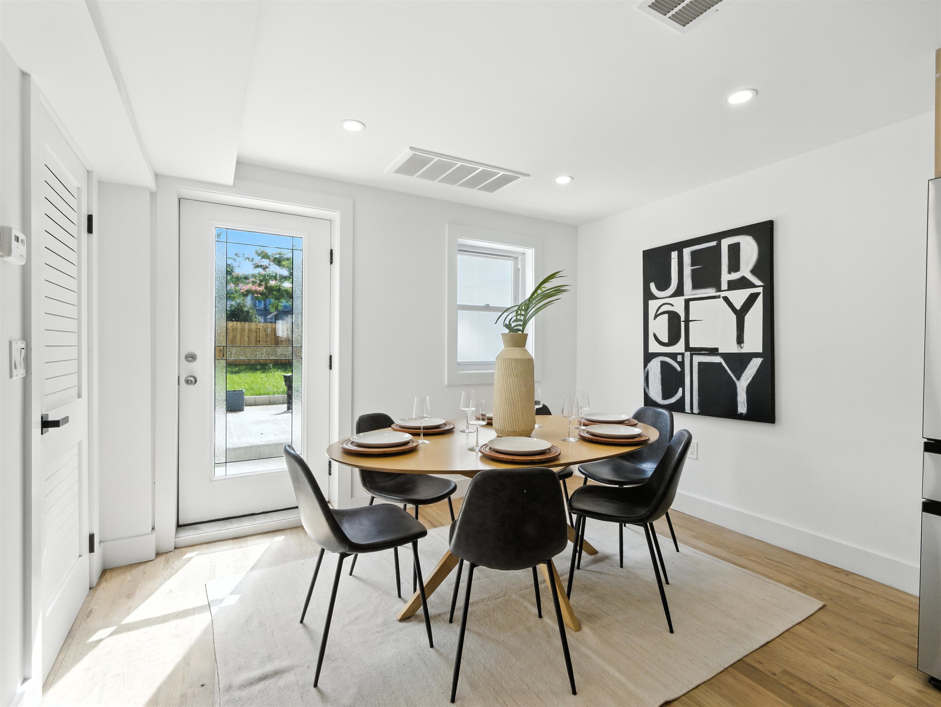 63 JEFFERSON AVE Unit: Duplex 1