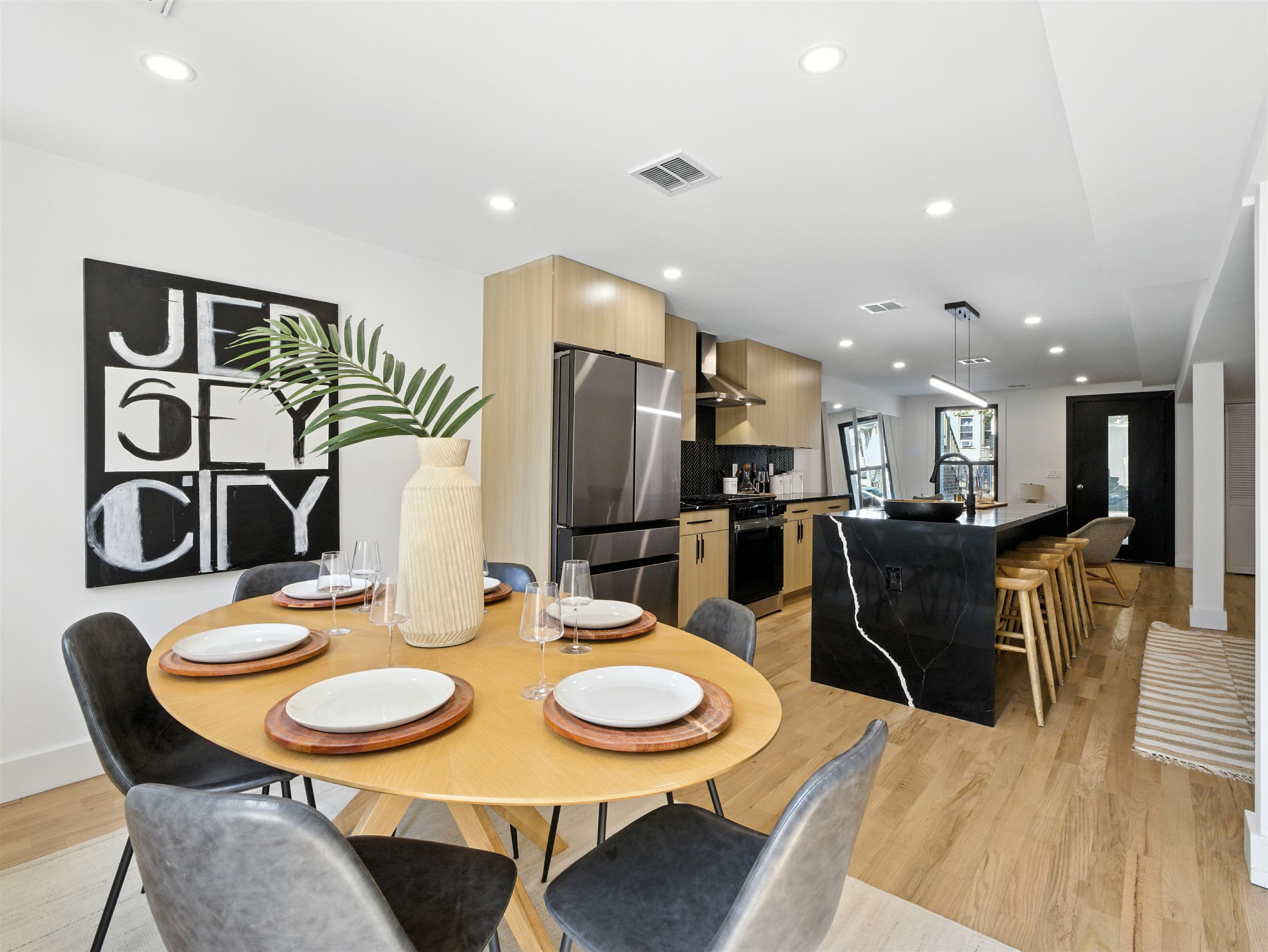 63 JEFFERSON AVE Unit: Duplex 1