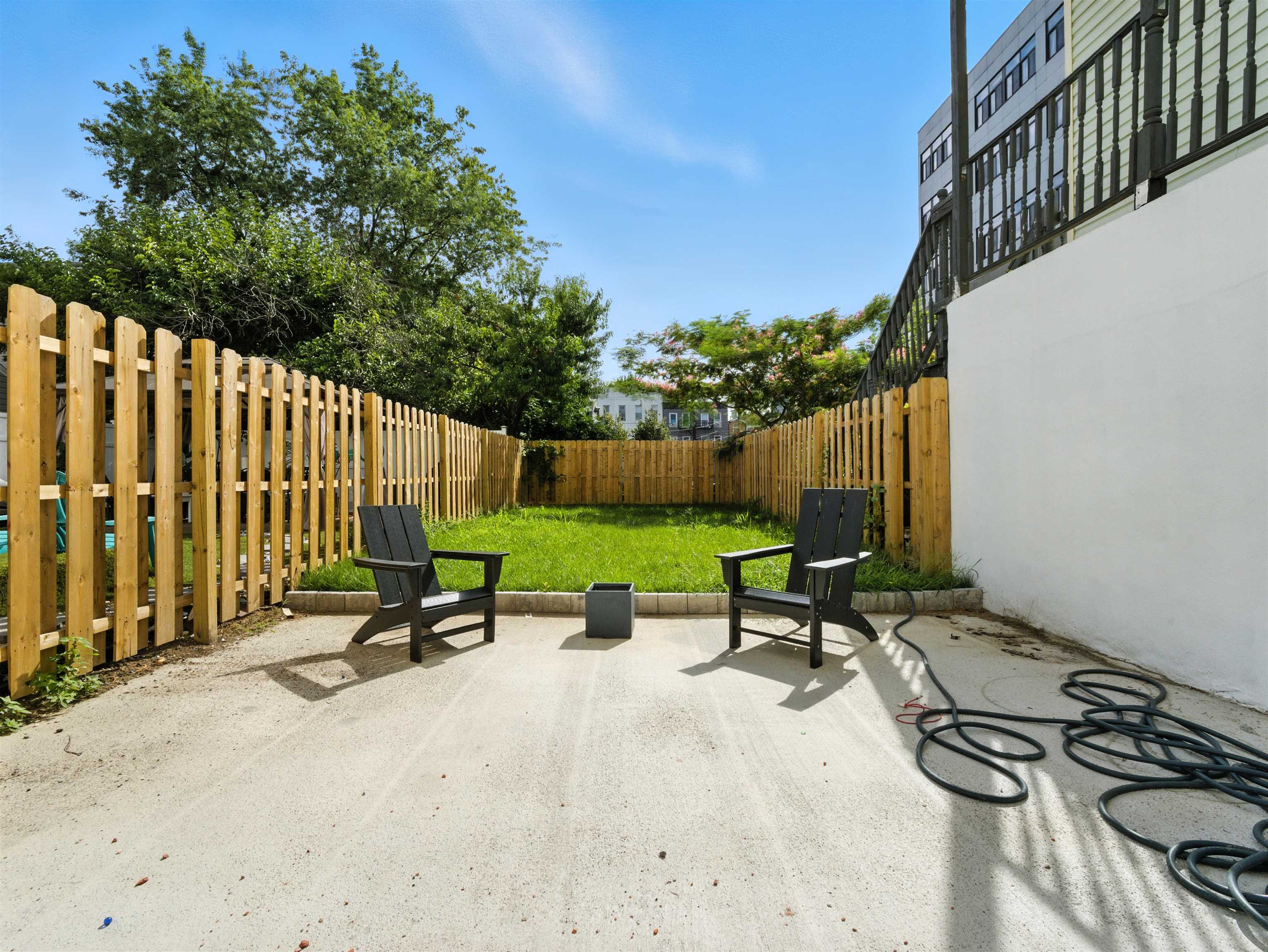 63 JEFFERSON AVE Unit: Duplex 1