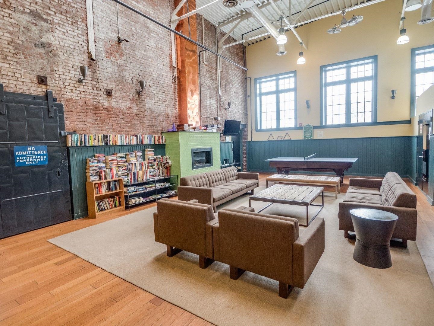 341 MONMOUTH ST Unit: 401D