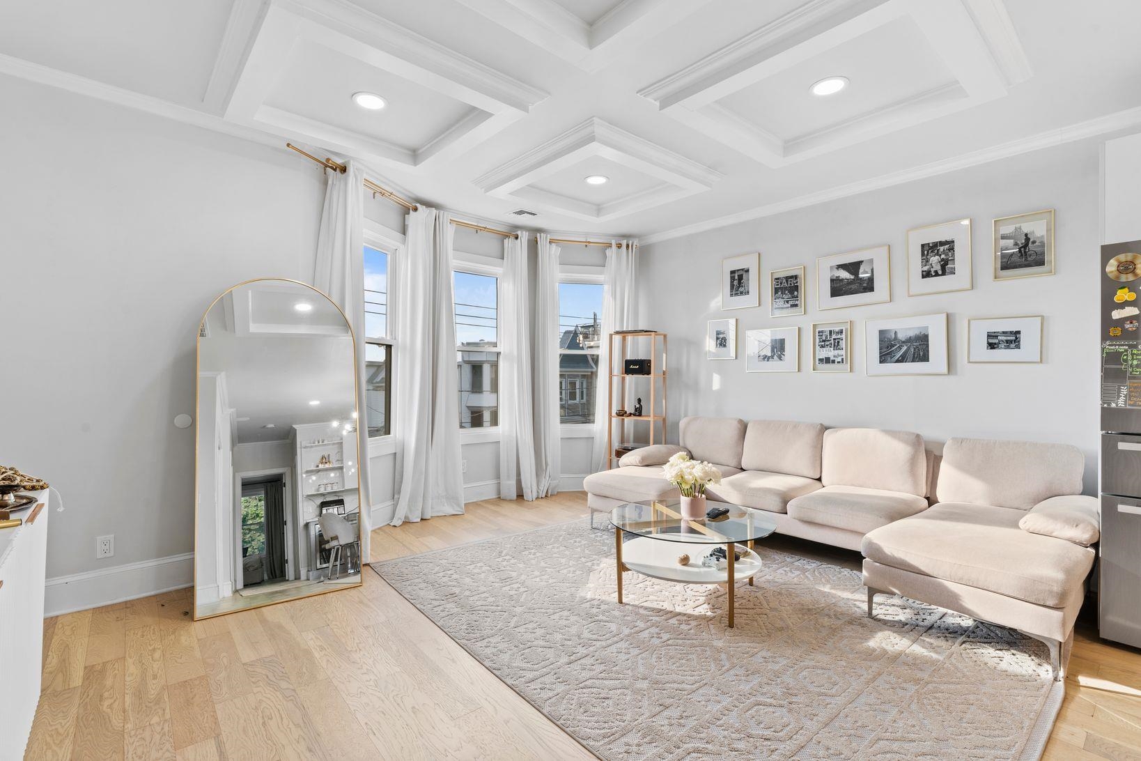 16 ROMAINE AVE