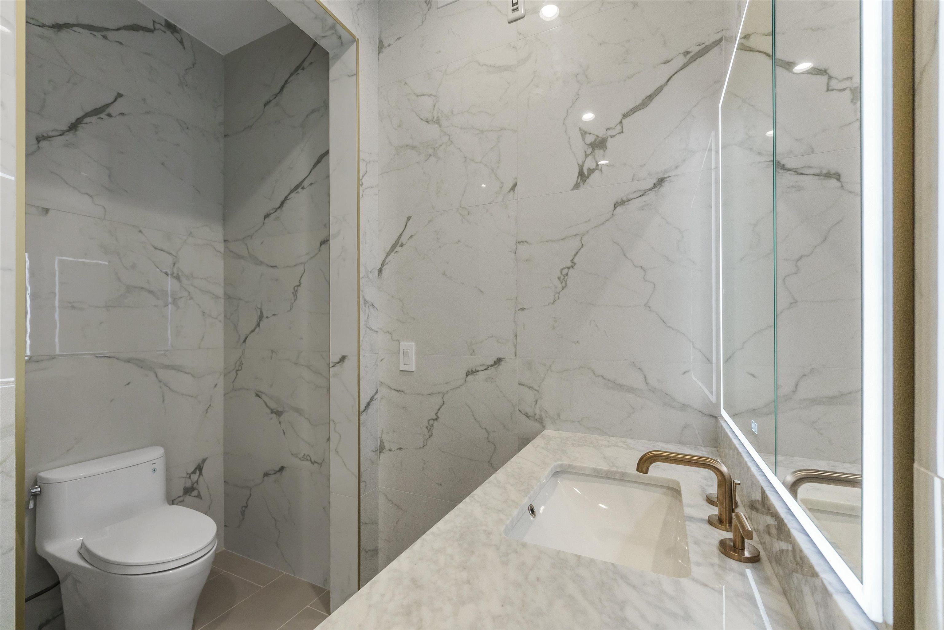 327.5 7TH ST
