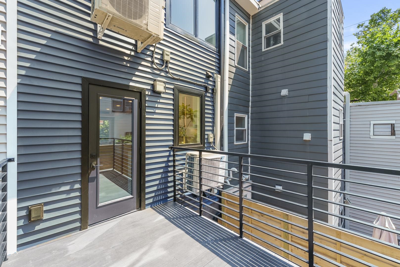 327.5 7TH ST