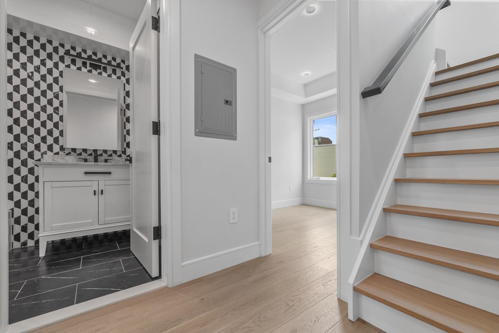327.5 7TH ST