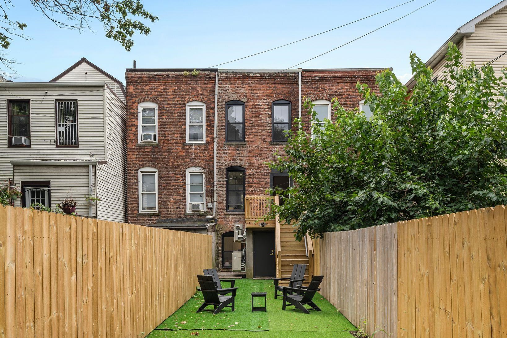 36 BOYD AVE