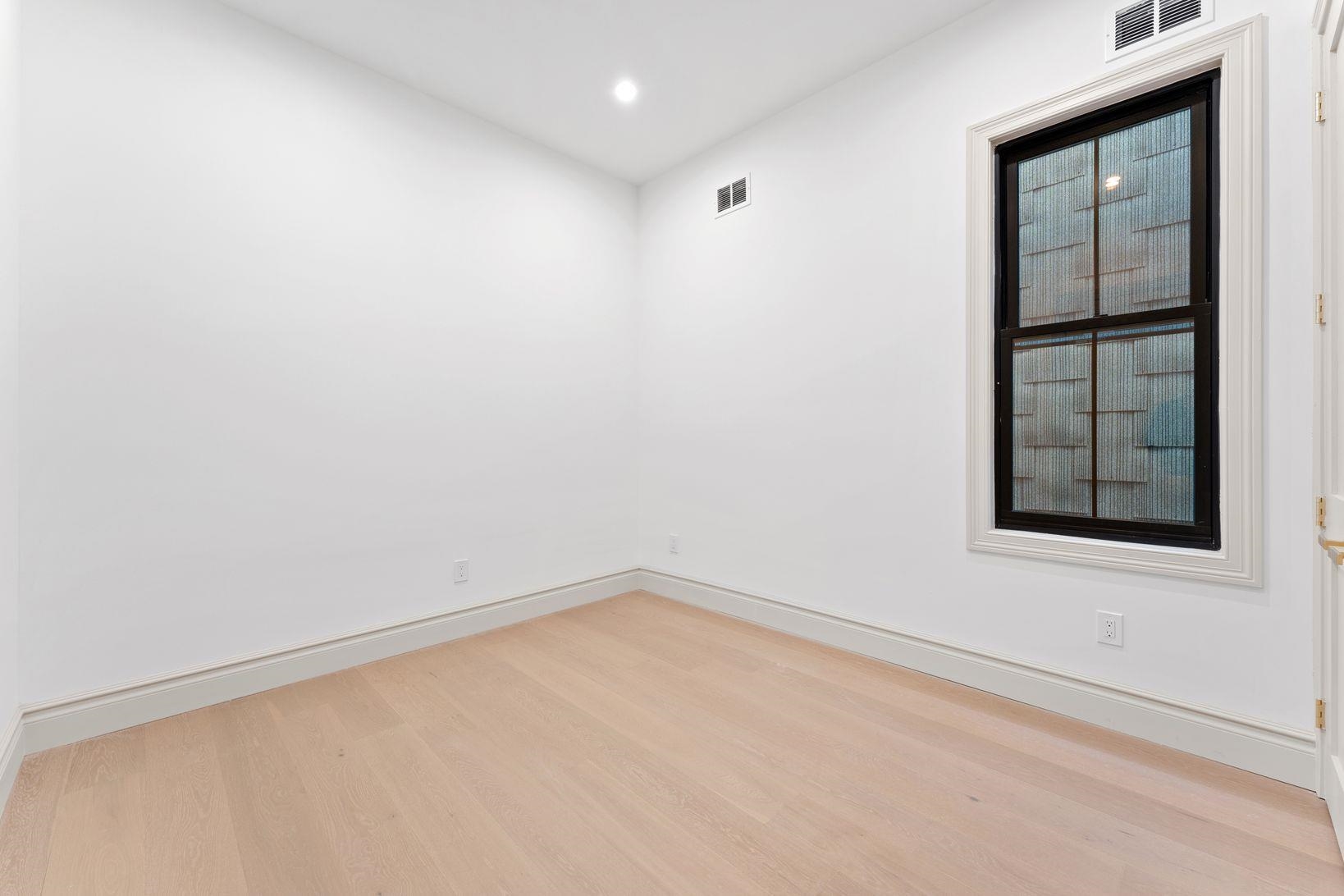 83 LIBERTY PL Unit: Residence 2