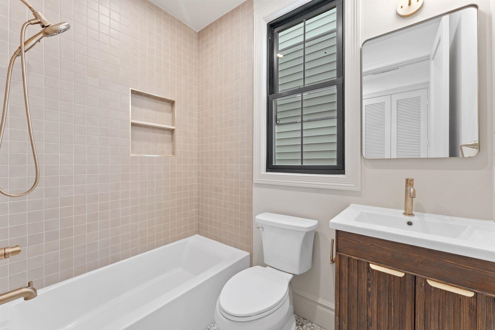 83 LIBERTY PL Unit: Residence 2
