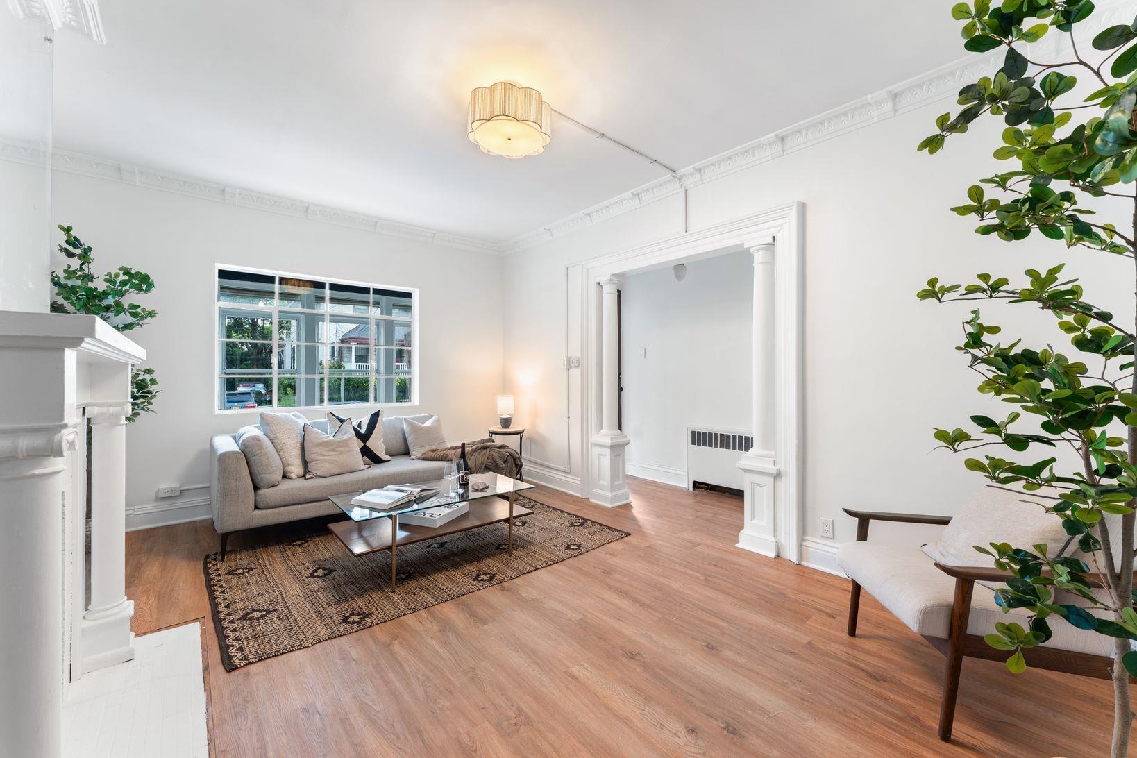 114 OAK ST