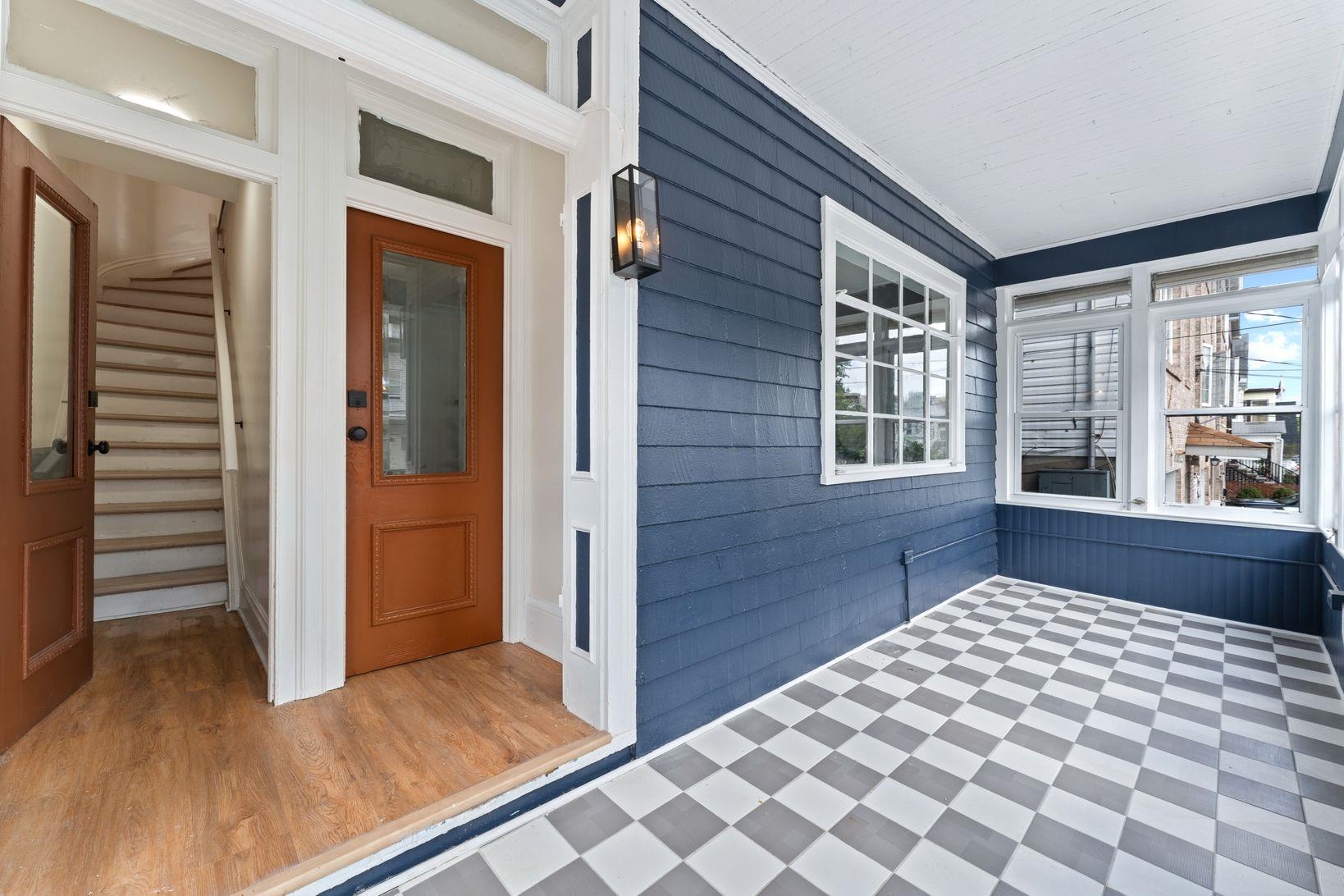 114 OAK ST