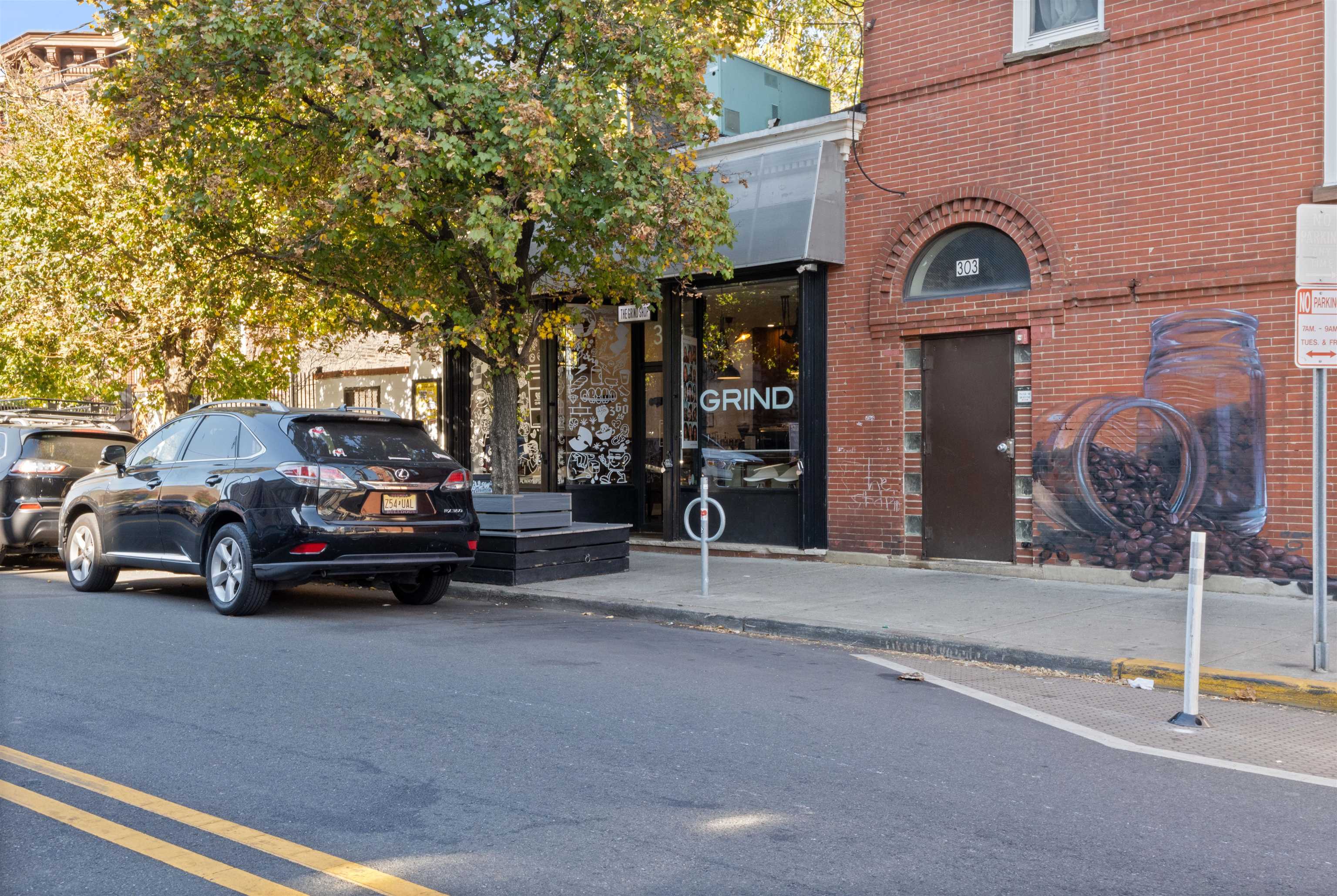 114 OAK ST