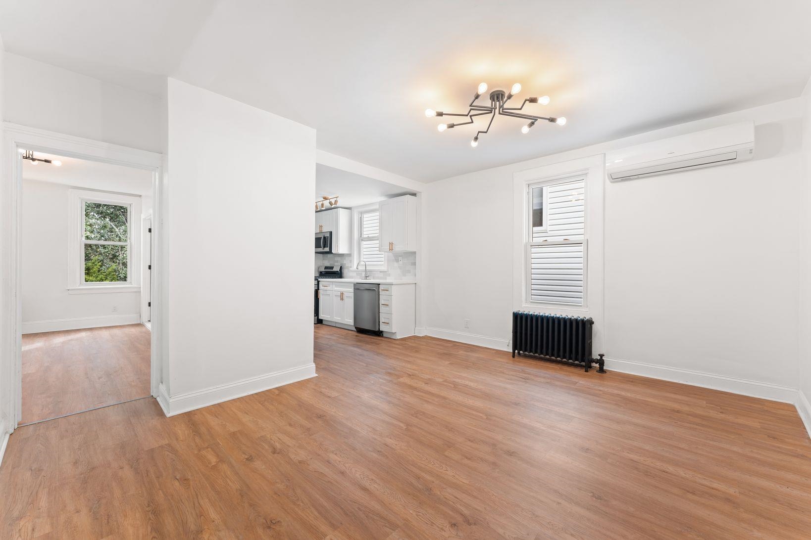 114 OAK ST
