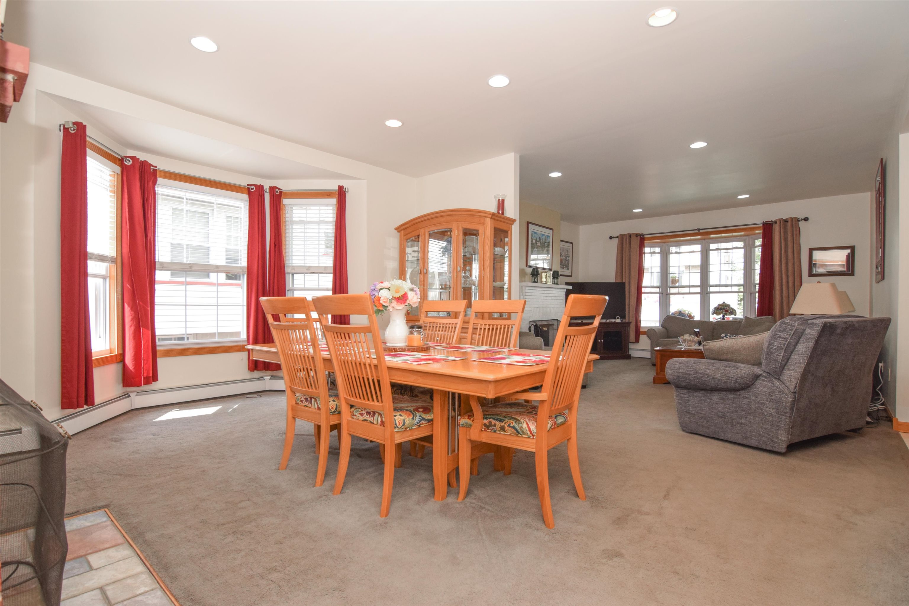 42 PAVONIA AVE