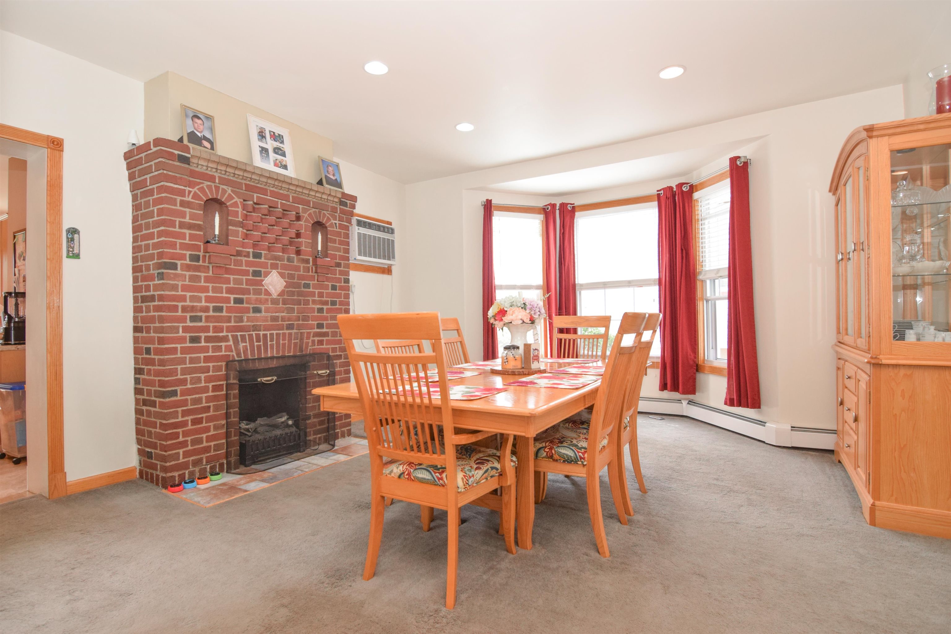 42 PAVONIA AVE