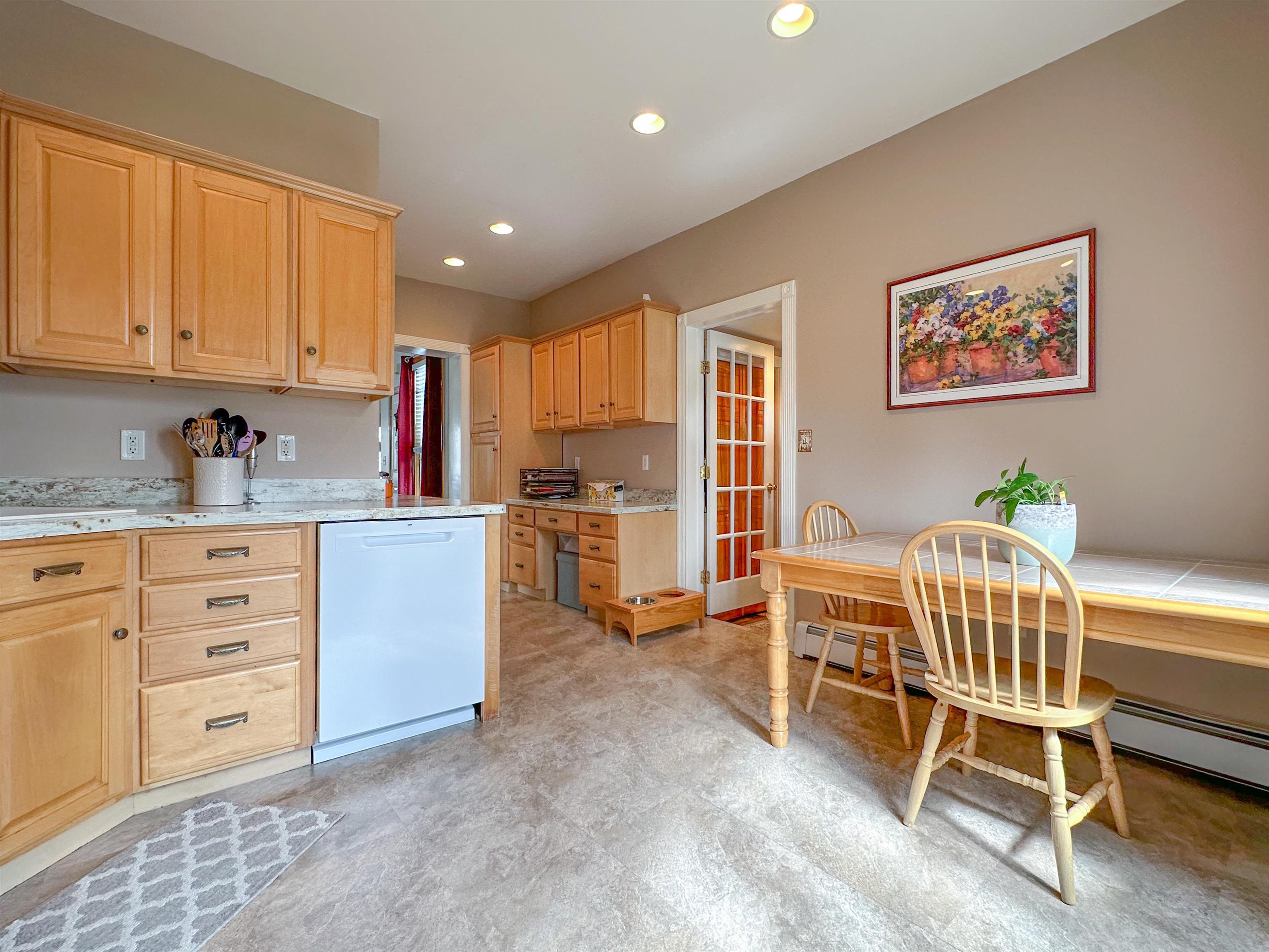 42 PAVONIA AVE