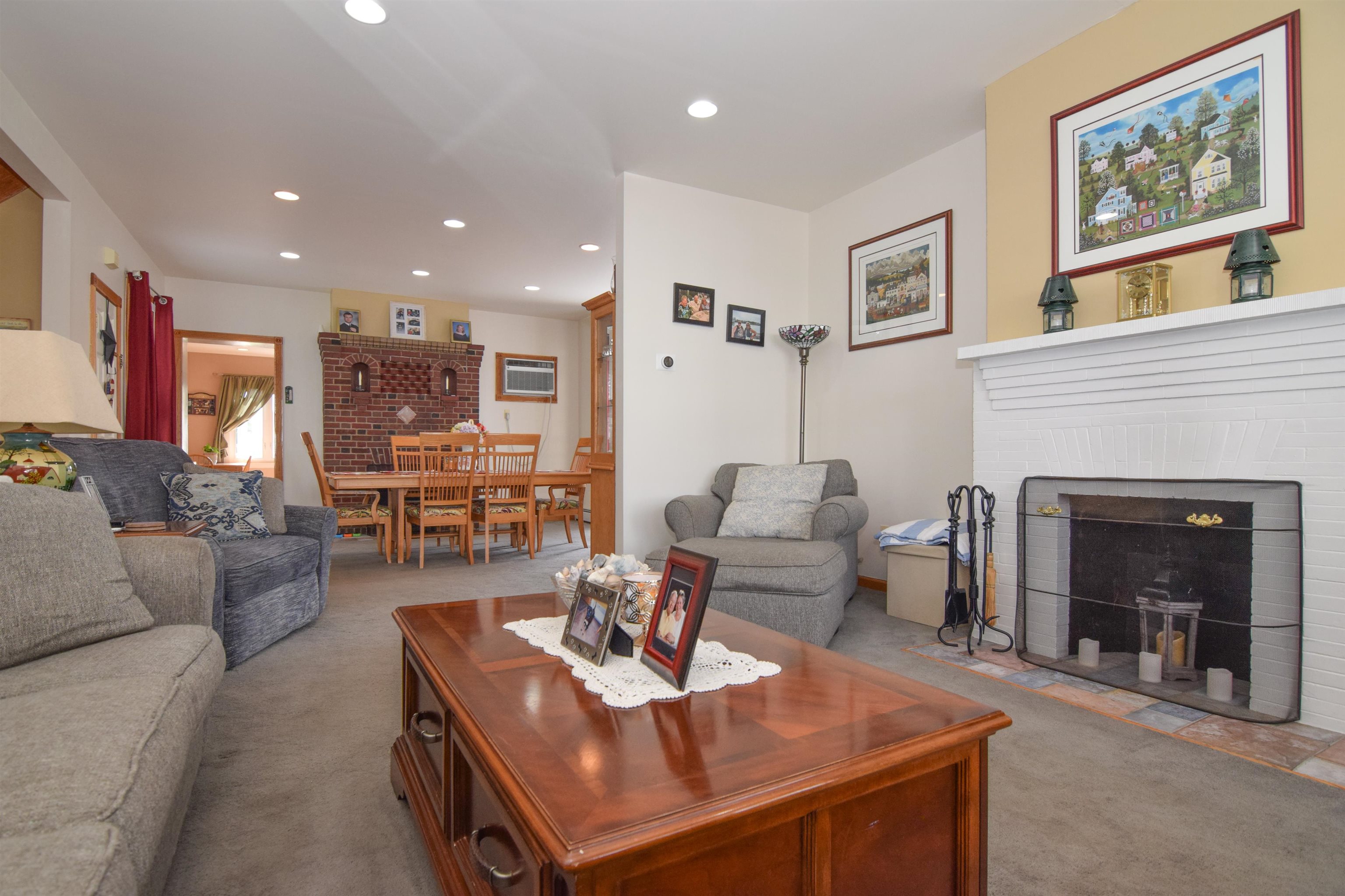 42 PAVONIA AVE