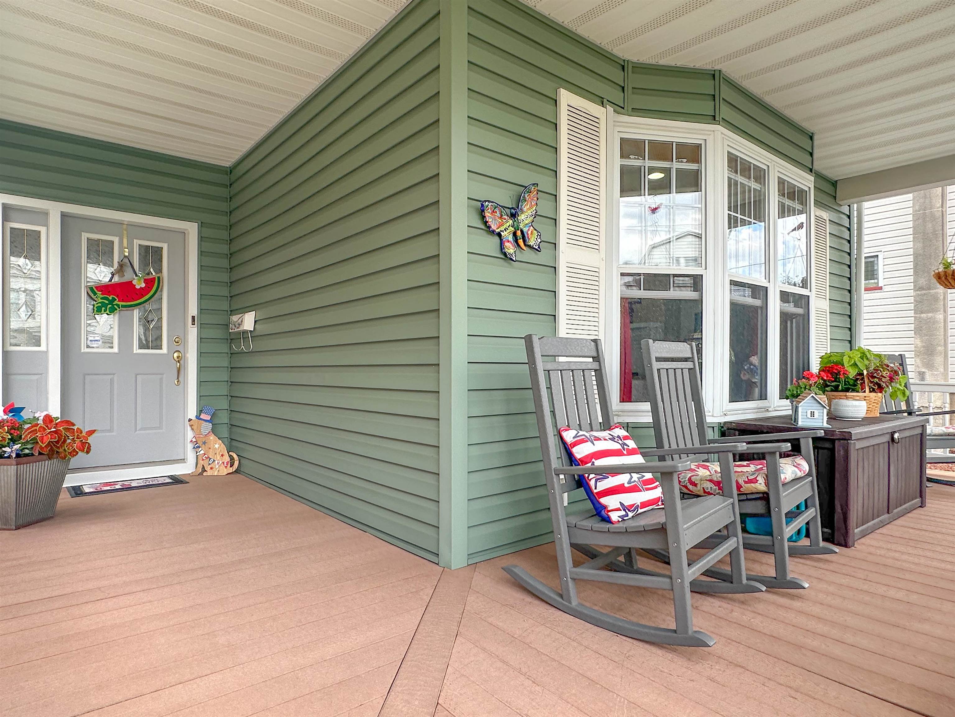 42 PAVONIA AVE