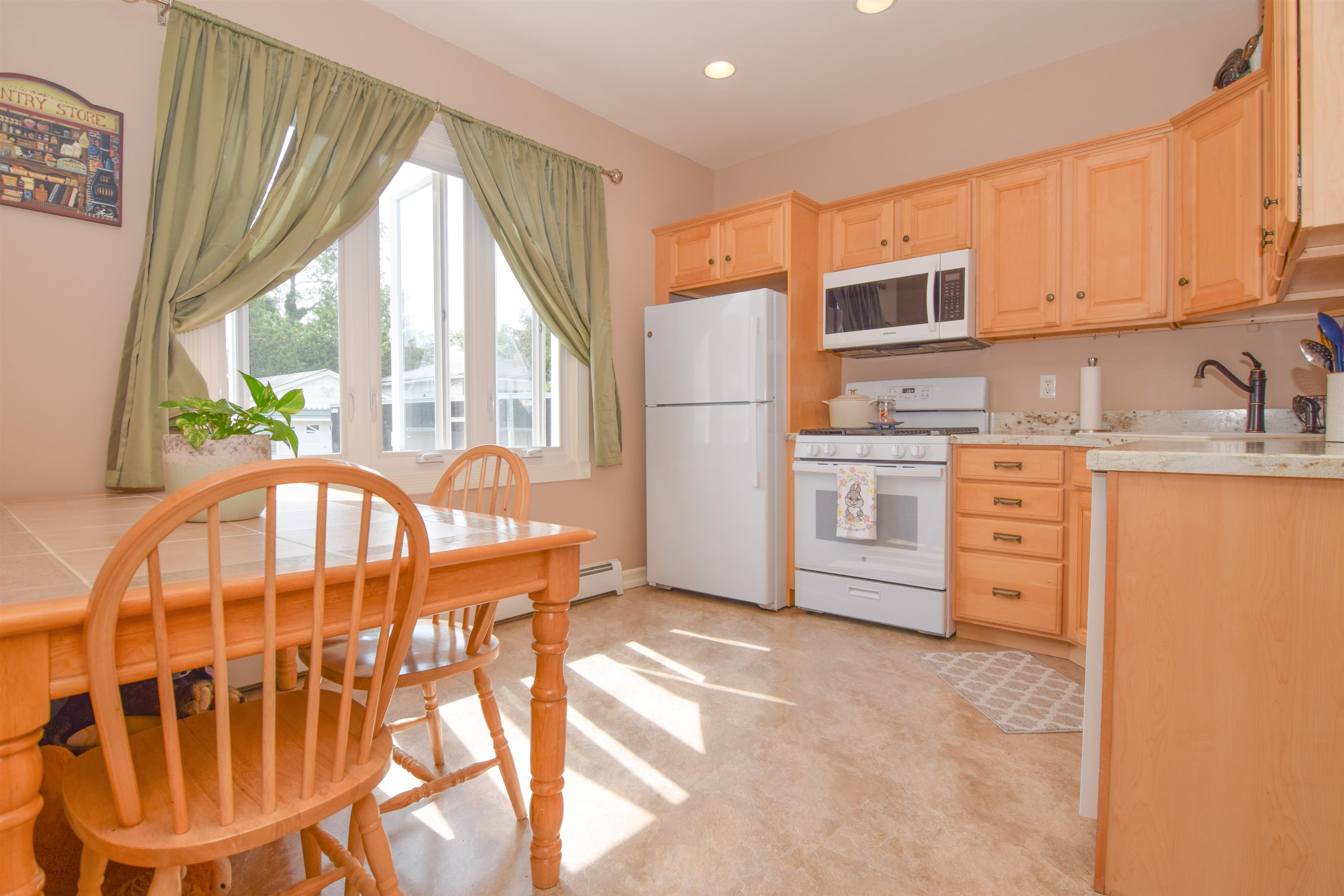 42 PAVONIA AVE