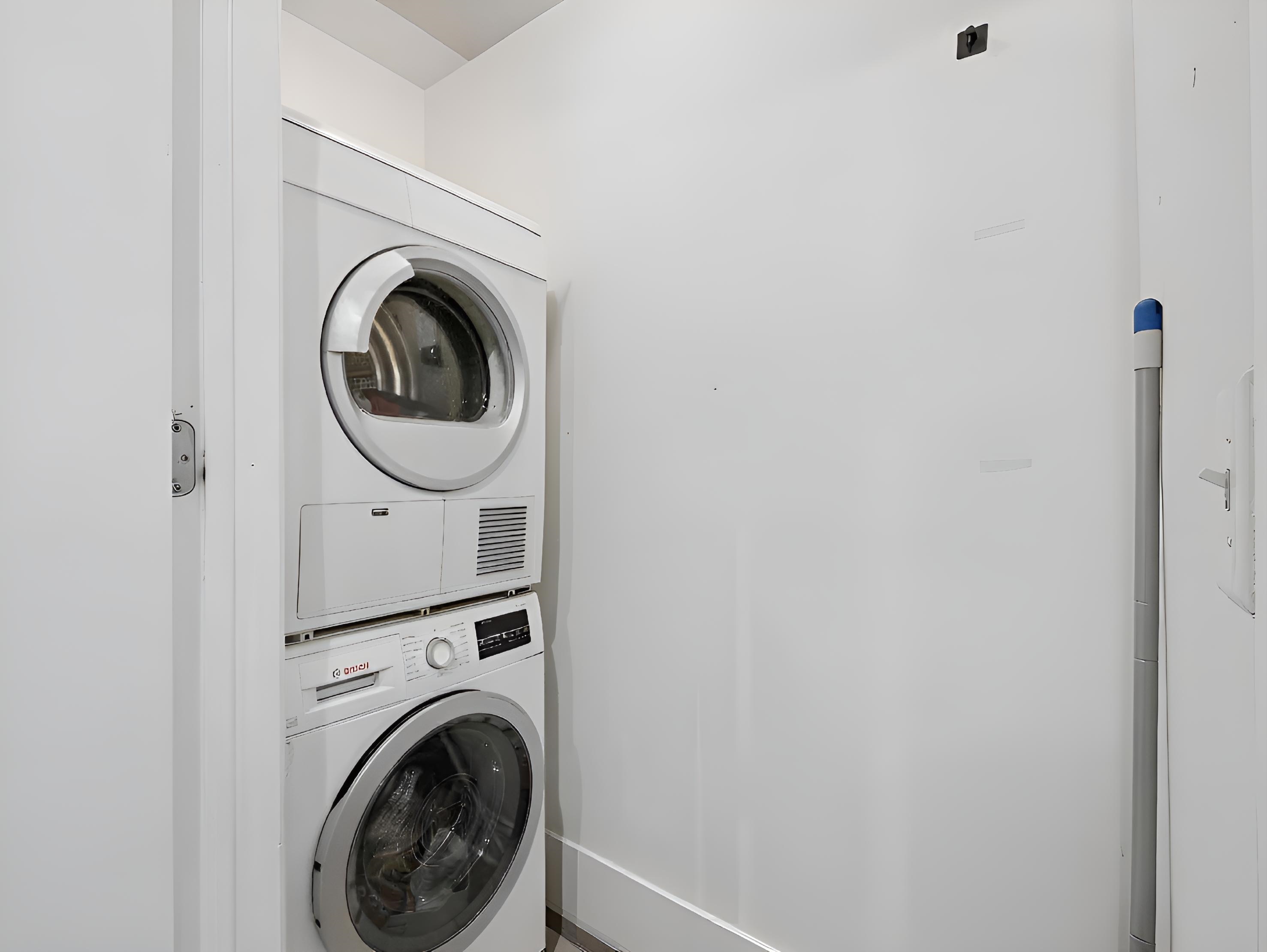 10 REGENT ST Unit: 308