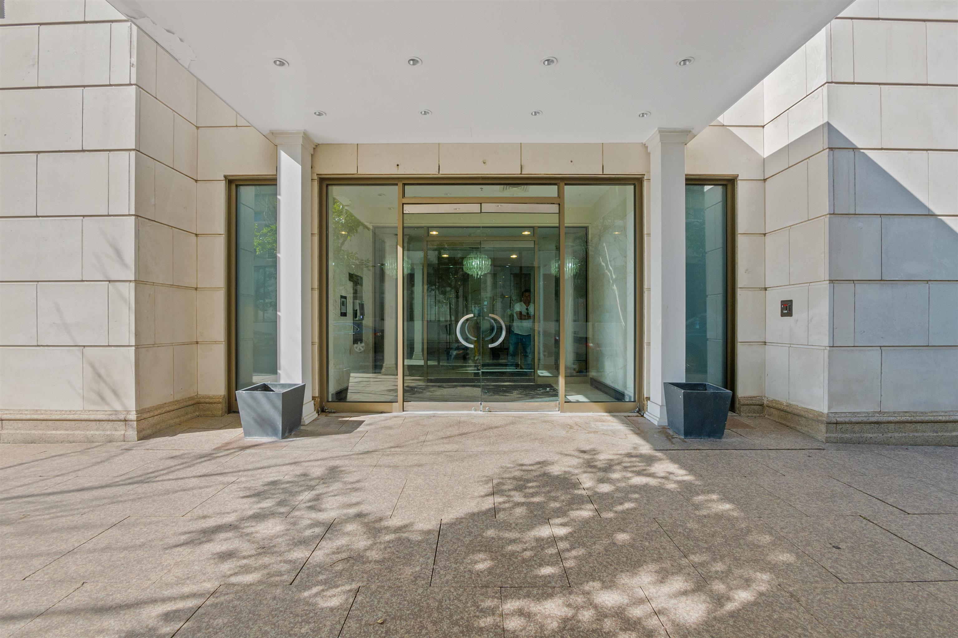 10 REGENT ST Unit: 308