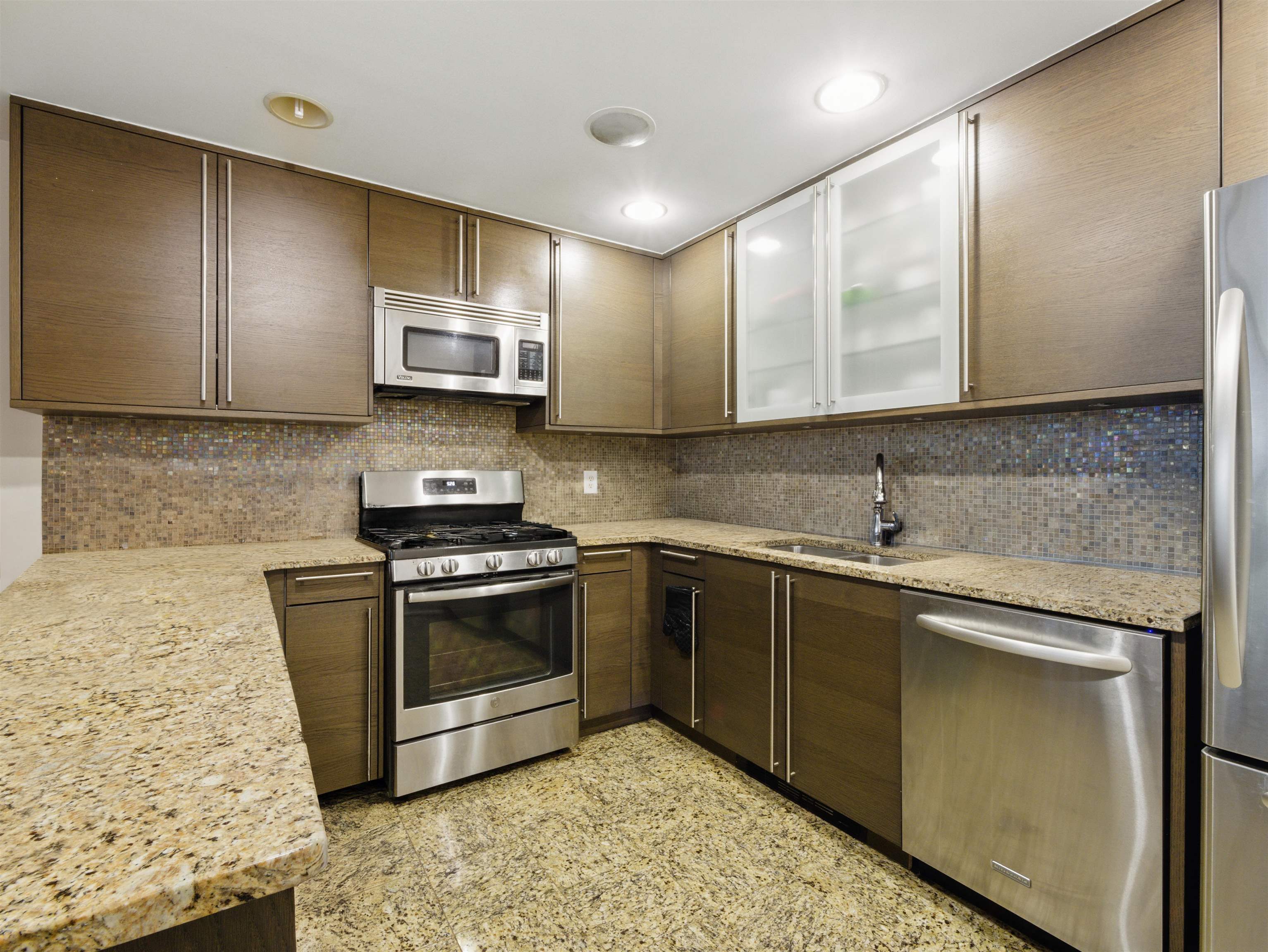 10 REGENT ST Unit: 308