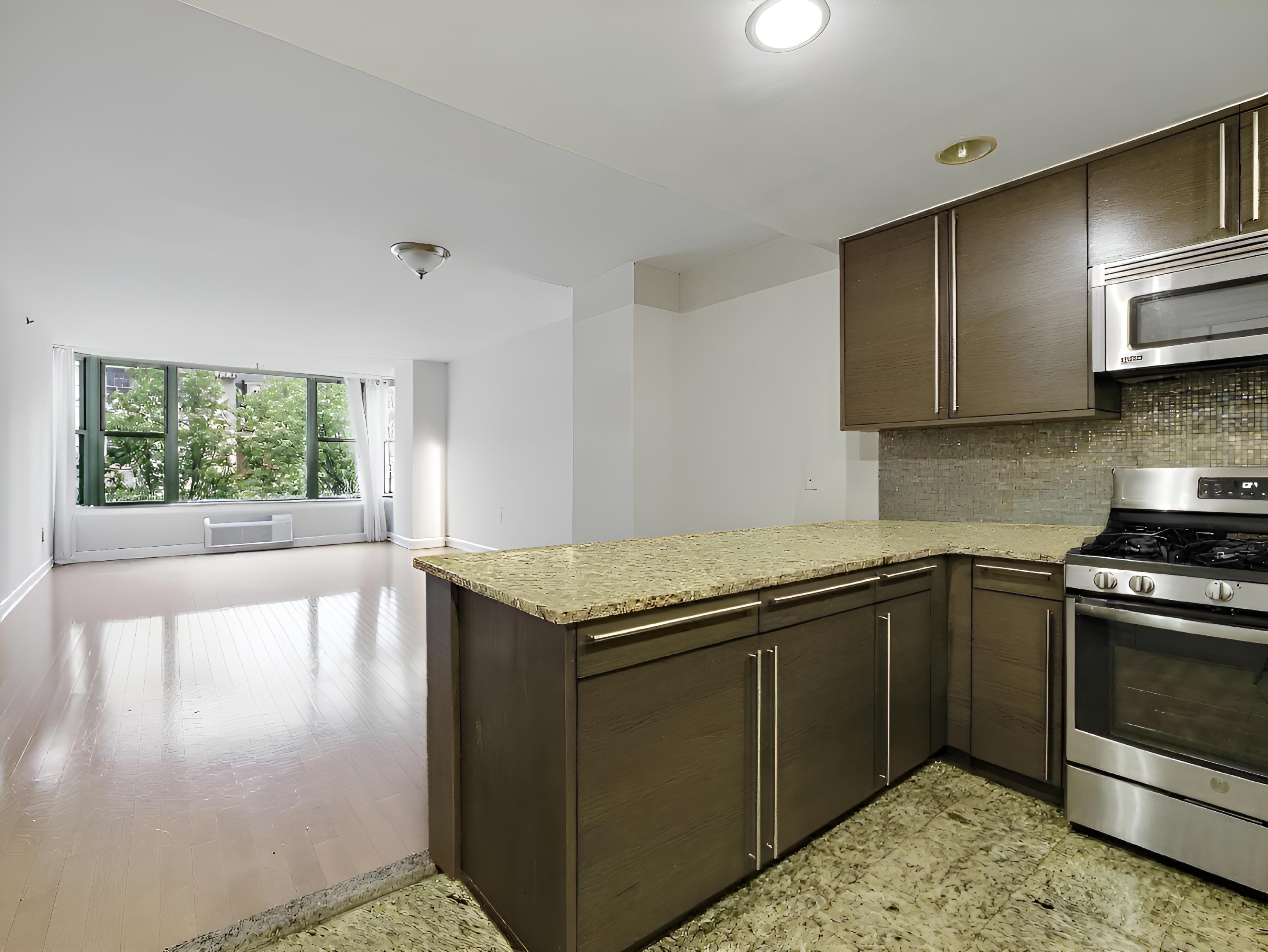 10 REGENT ST Unit: 308