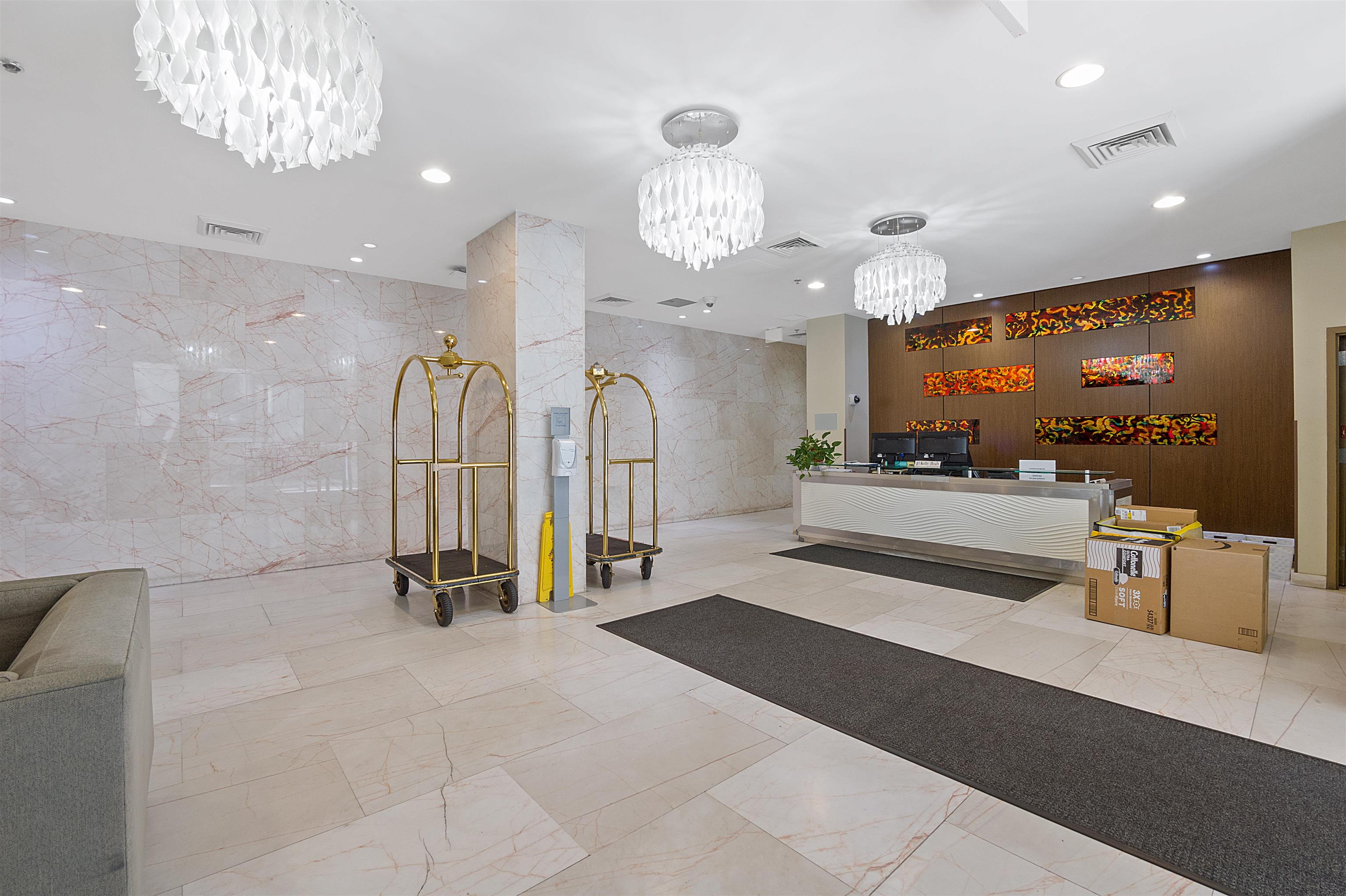 10 REGENT ST Unit: 308
