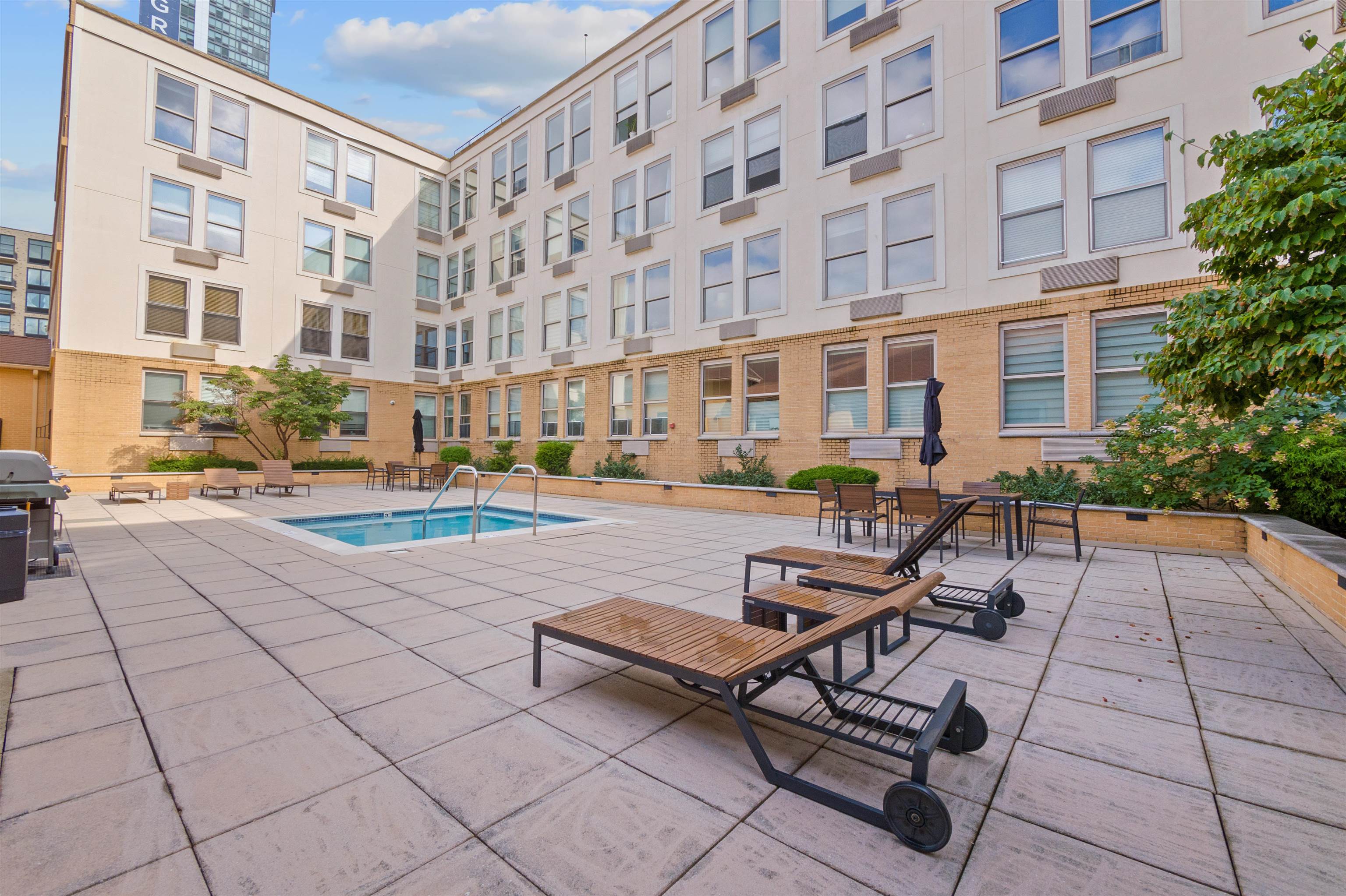 10 REGENT ST Unit: 308