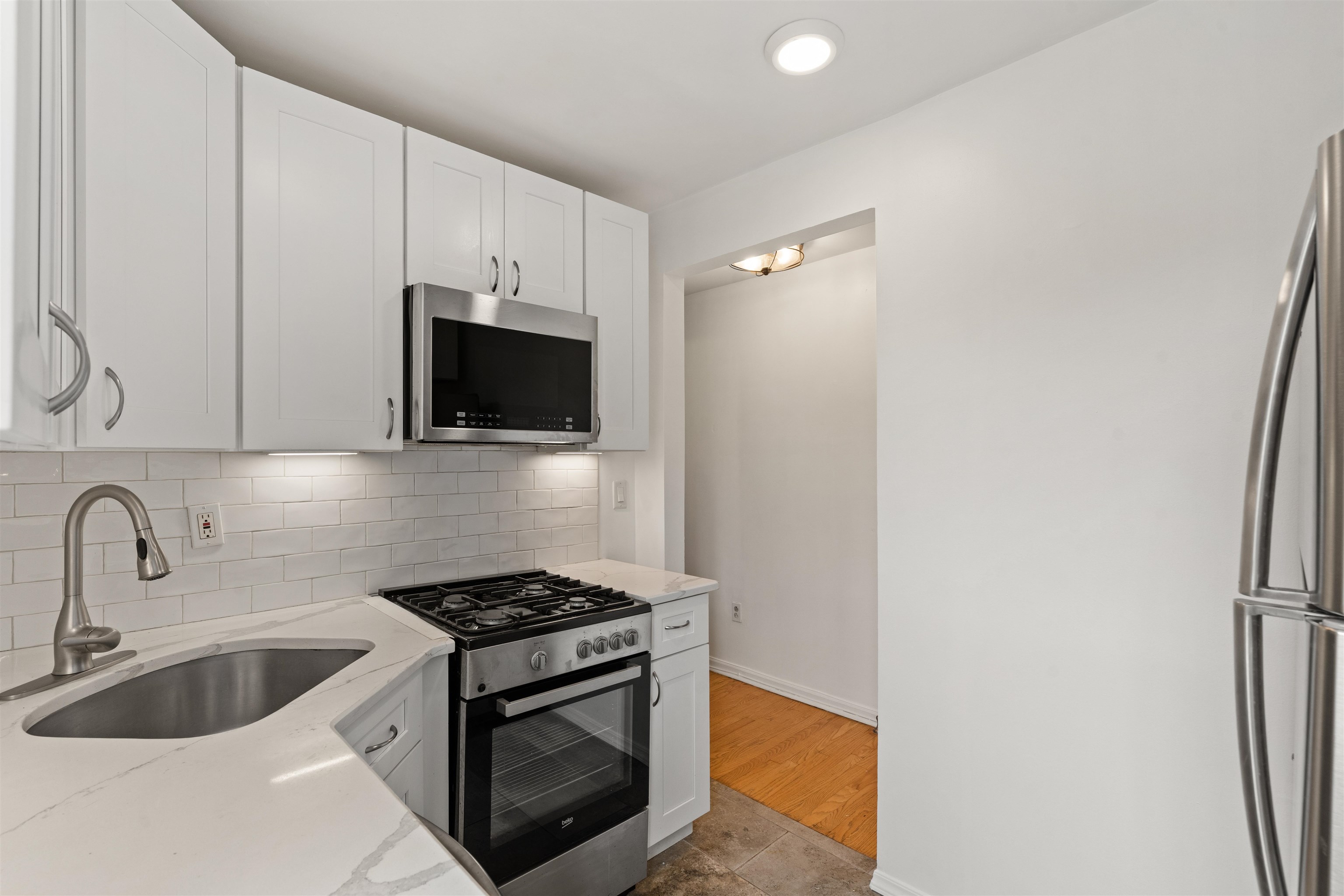 50 GLENWOOD AVE Unit: 309