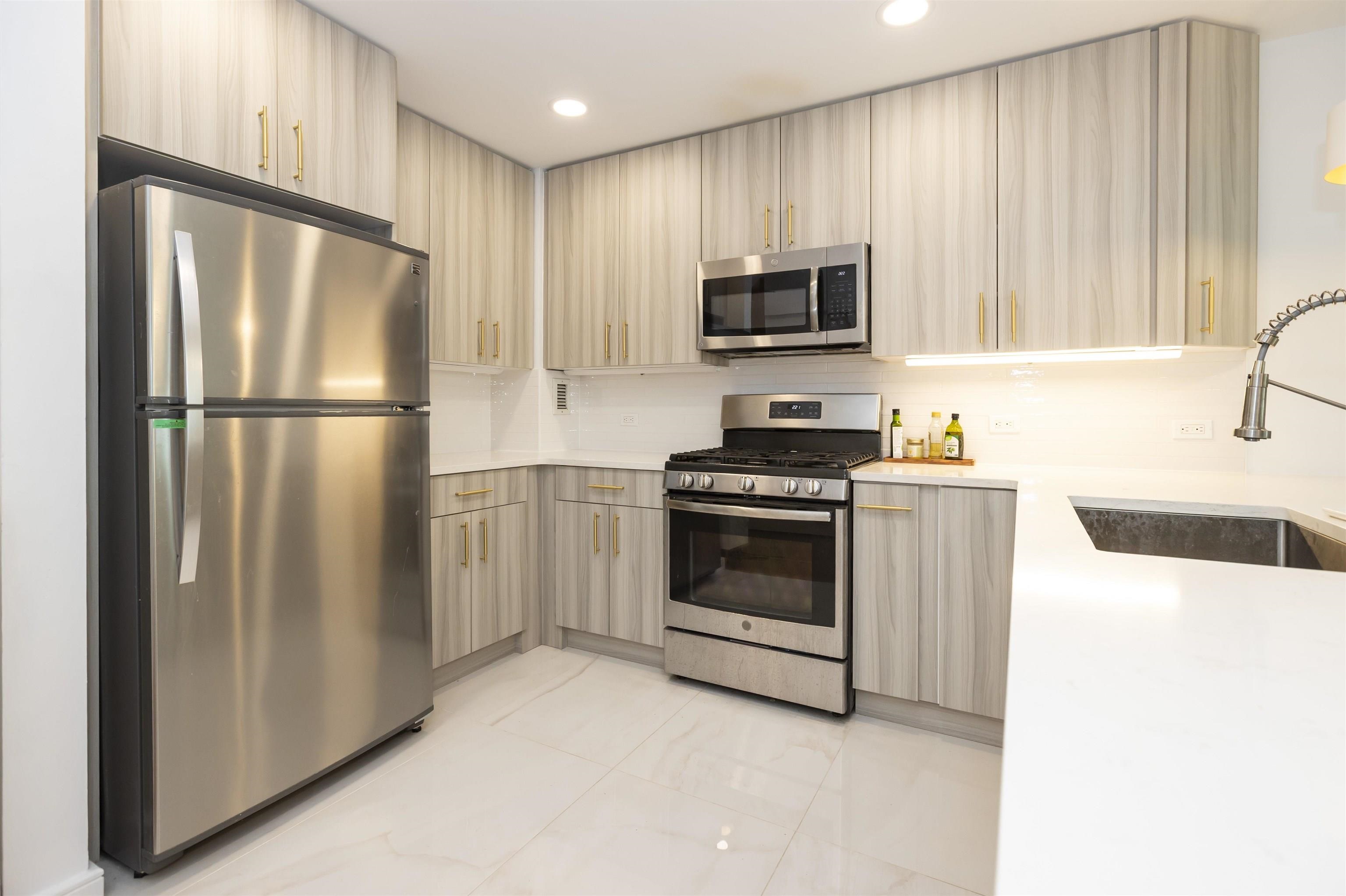 20 NEWPORT PARKWAY Unit: 1203