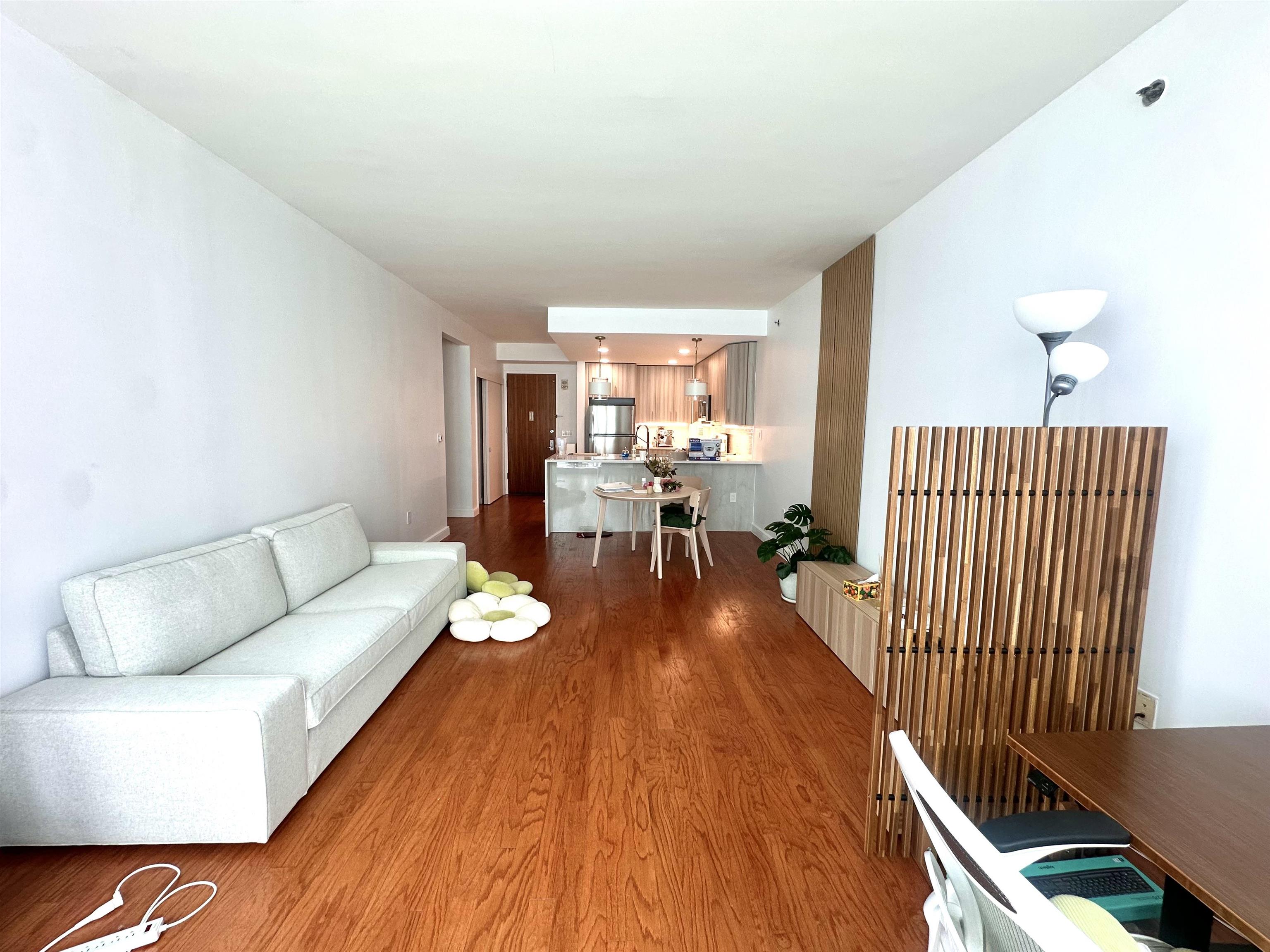 20 NEWPORT PARKWAY Unit: 1203
