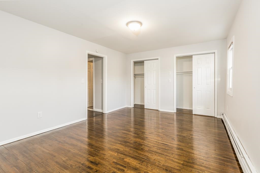 18 COTTAGE ST