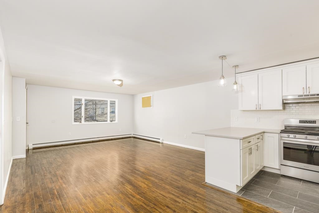 18 COTTAGE ST