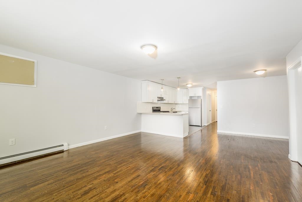 18 COTTAGE ST