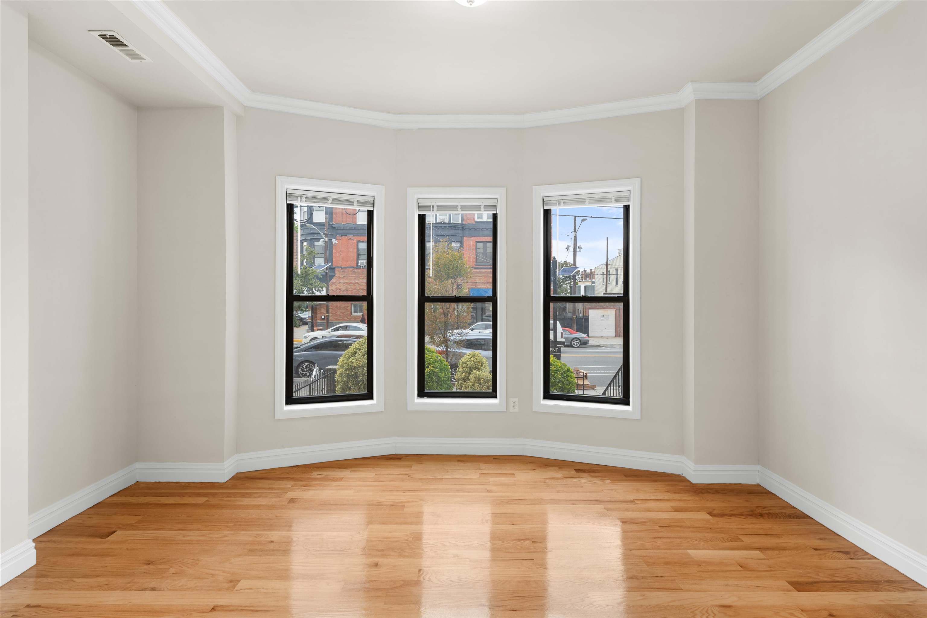 2402 PALISADE AVE Unit: APT 2