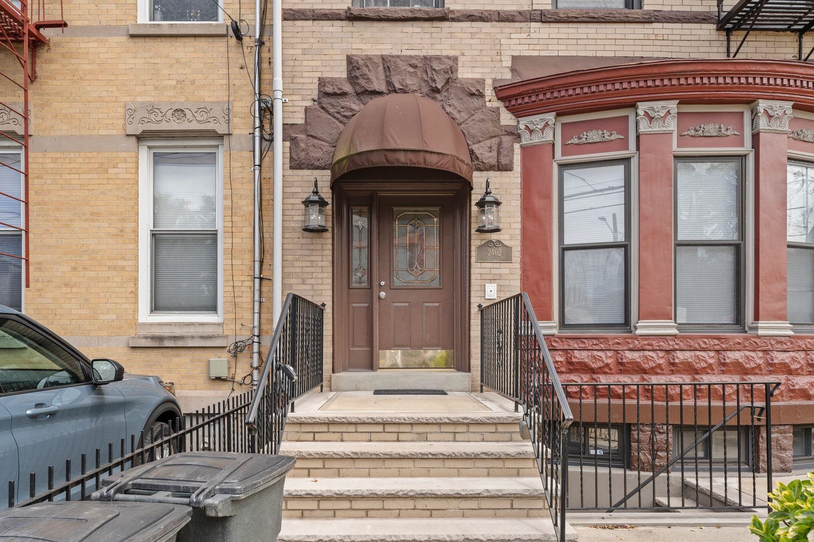 2402 PALISADE AVE Unit: APT 2