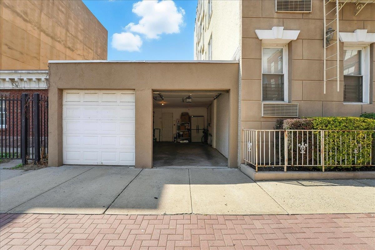 734 ADAMS ST Unit: 2A