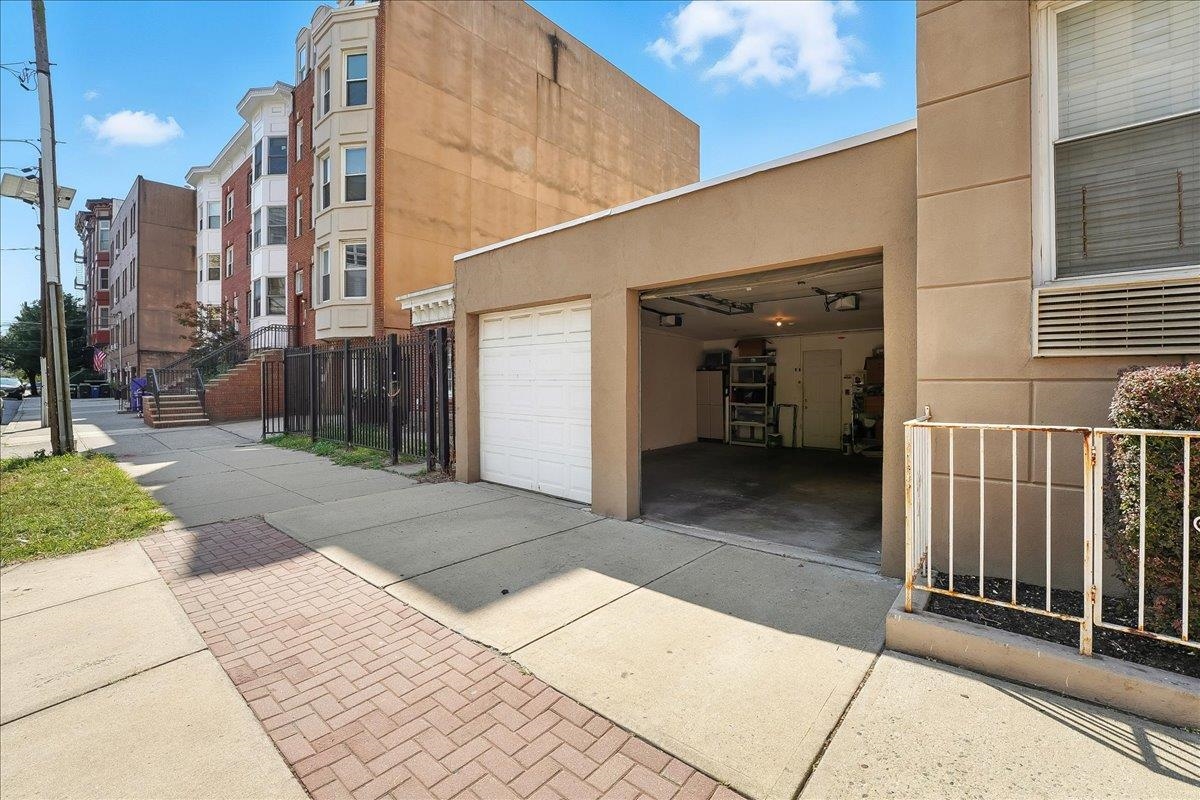 734 ADAMS ST Unit: 2A