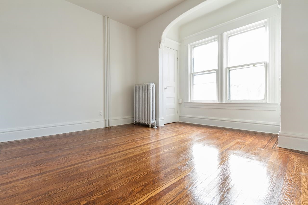 16-18 FULTON ST