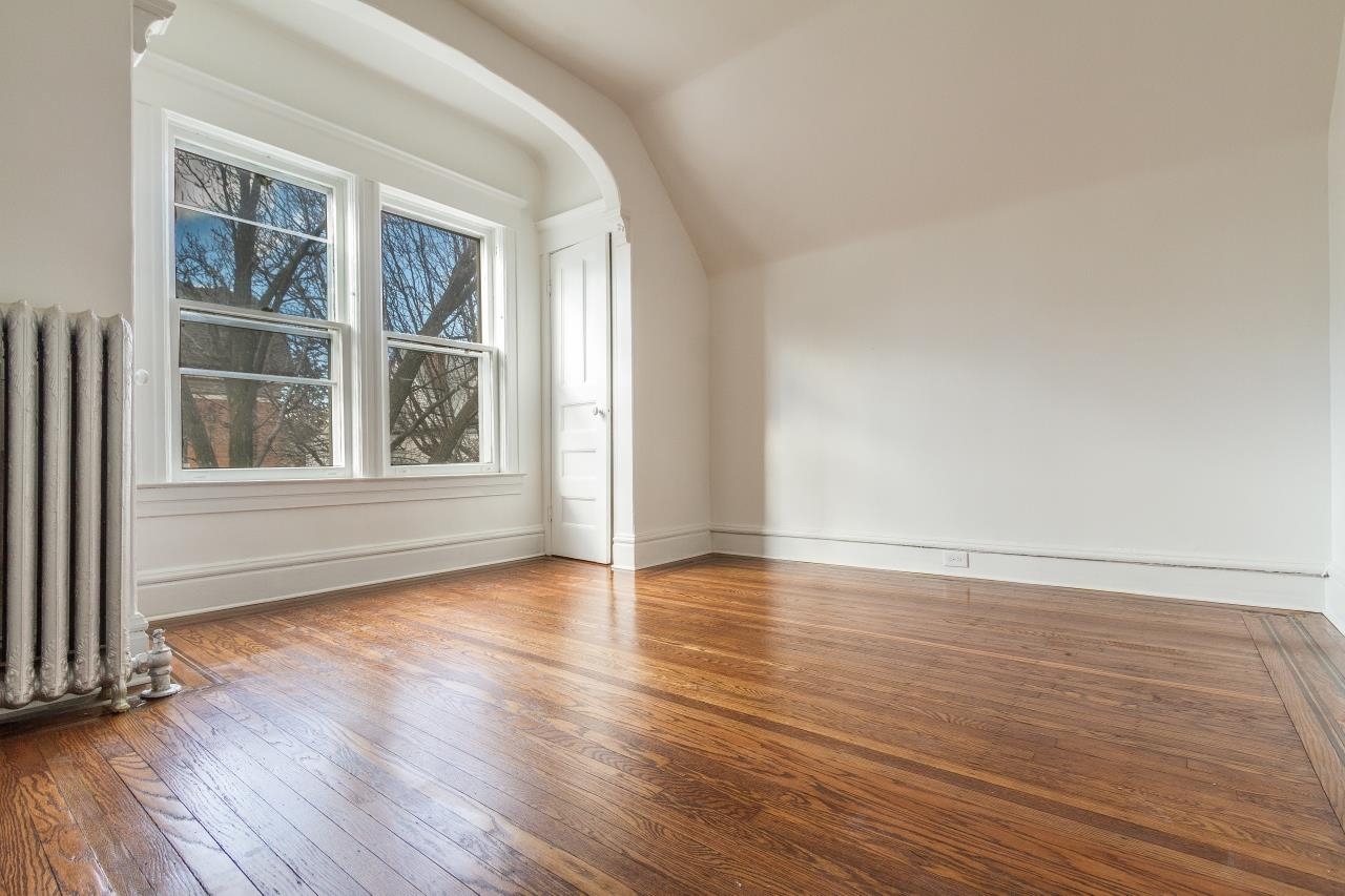 16-18 FULTON ST