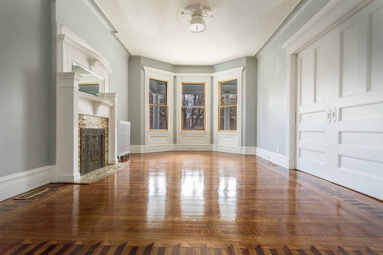 16-18 FULTON ST