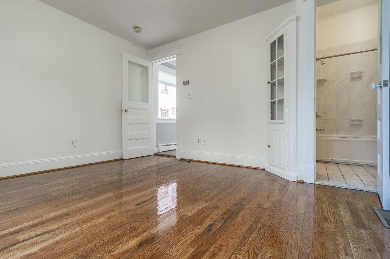 16-18 FULTON ST