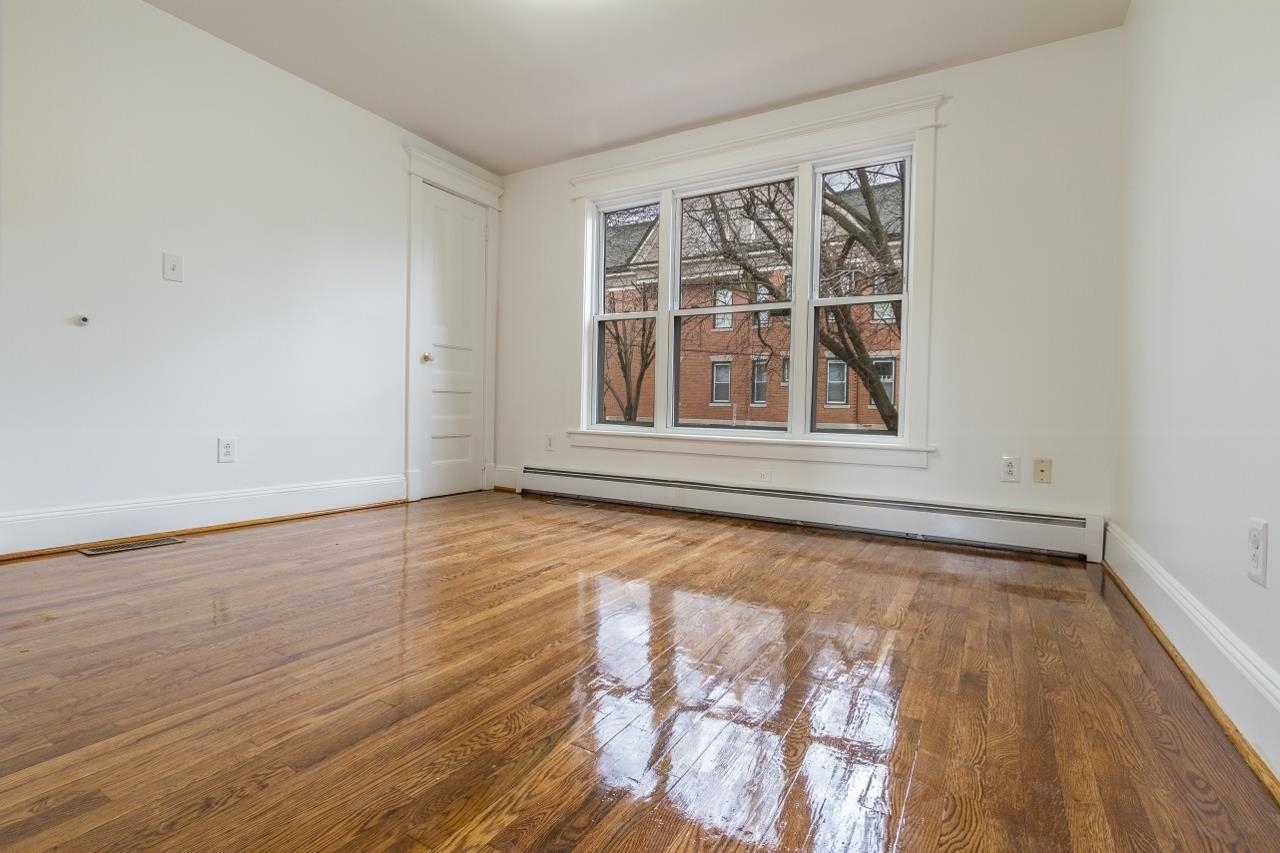 16-18 FULTON ST