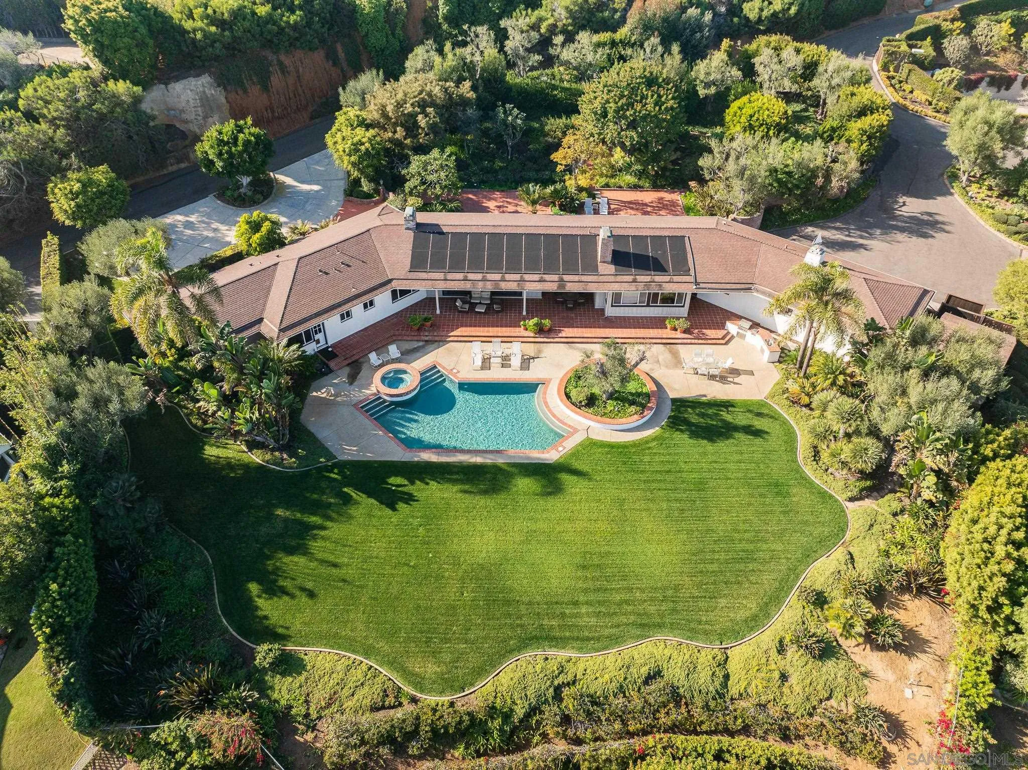 3520 Kellogg Way