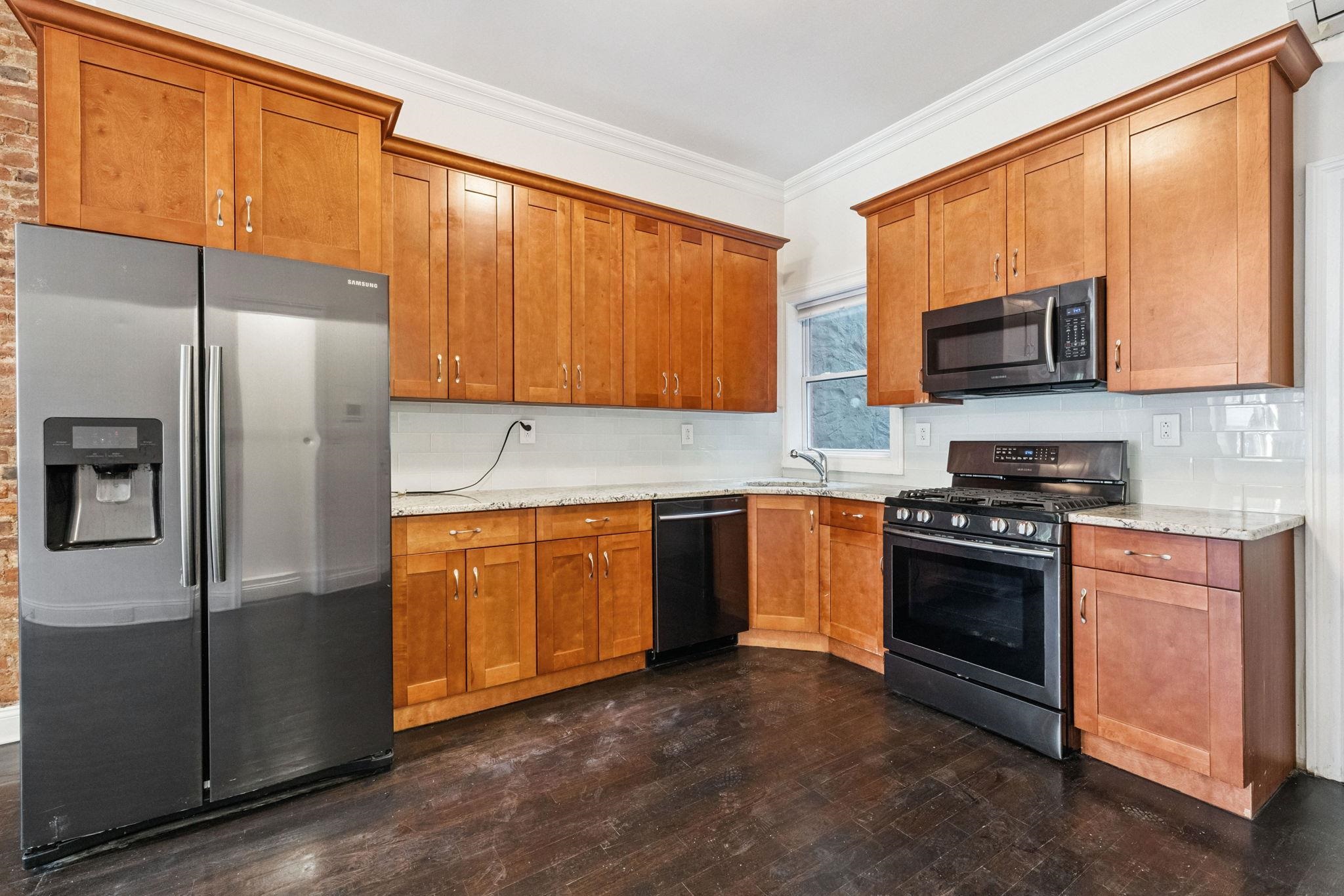 37 ASTOR PL